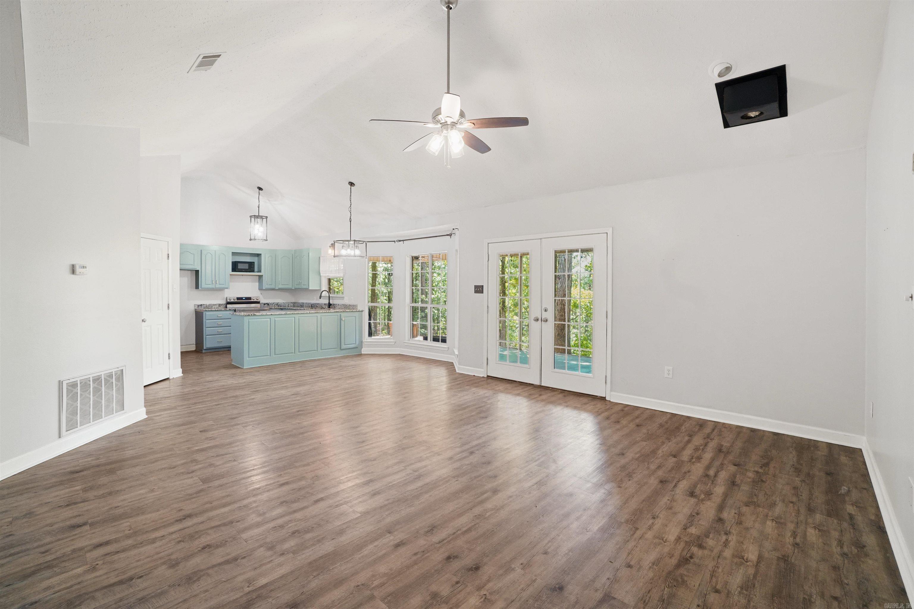 596 W Republican  Greenbrier, AR