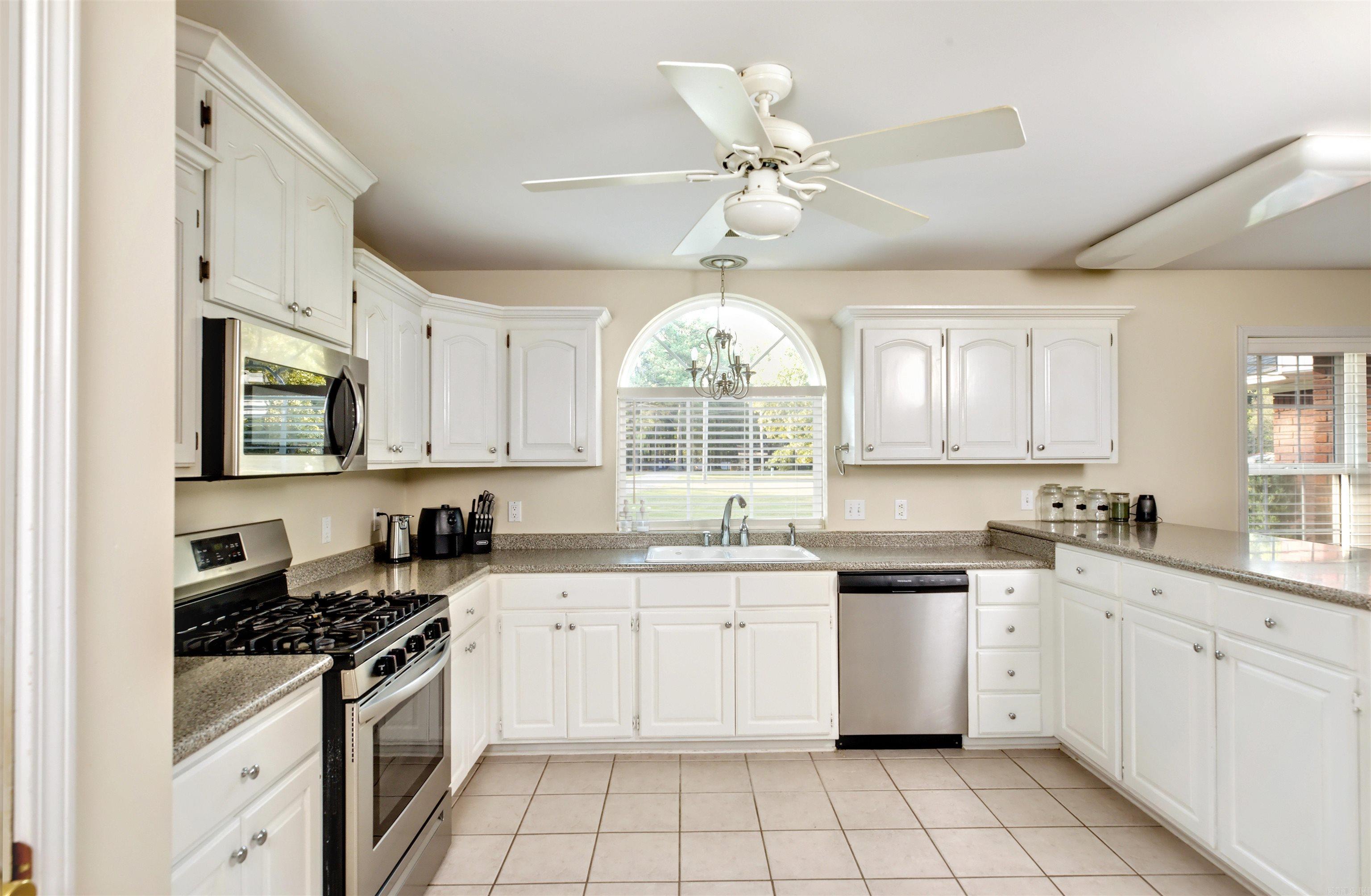 1825 Butram  White Hall, AR