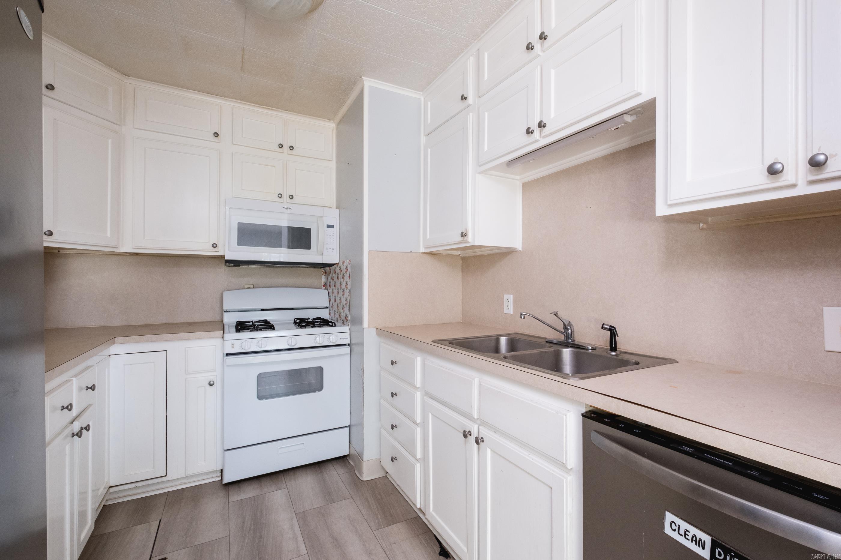 6419 Longwood  Cammack Village, AR