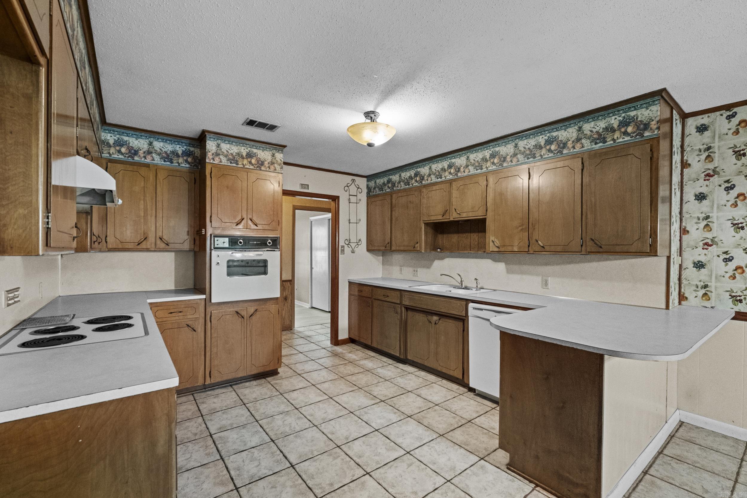 18 Hazelwood  Conway, AR