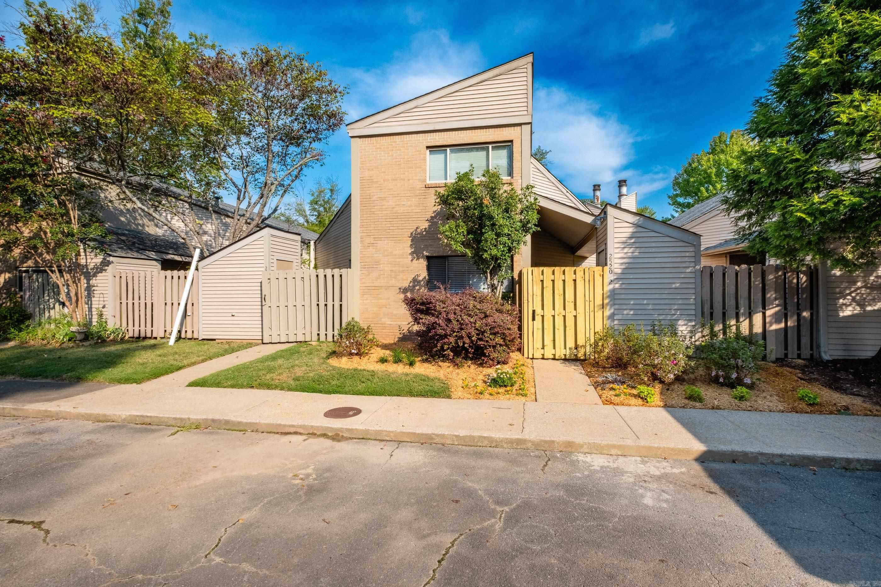 2520 Riverfront  Little Rock, AR