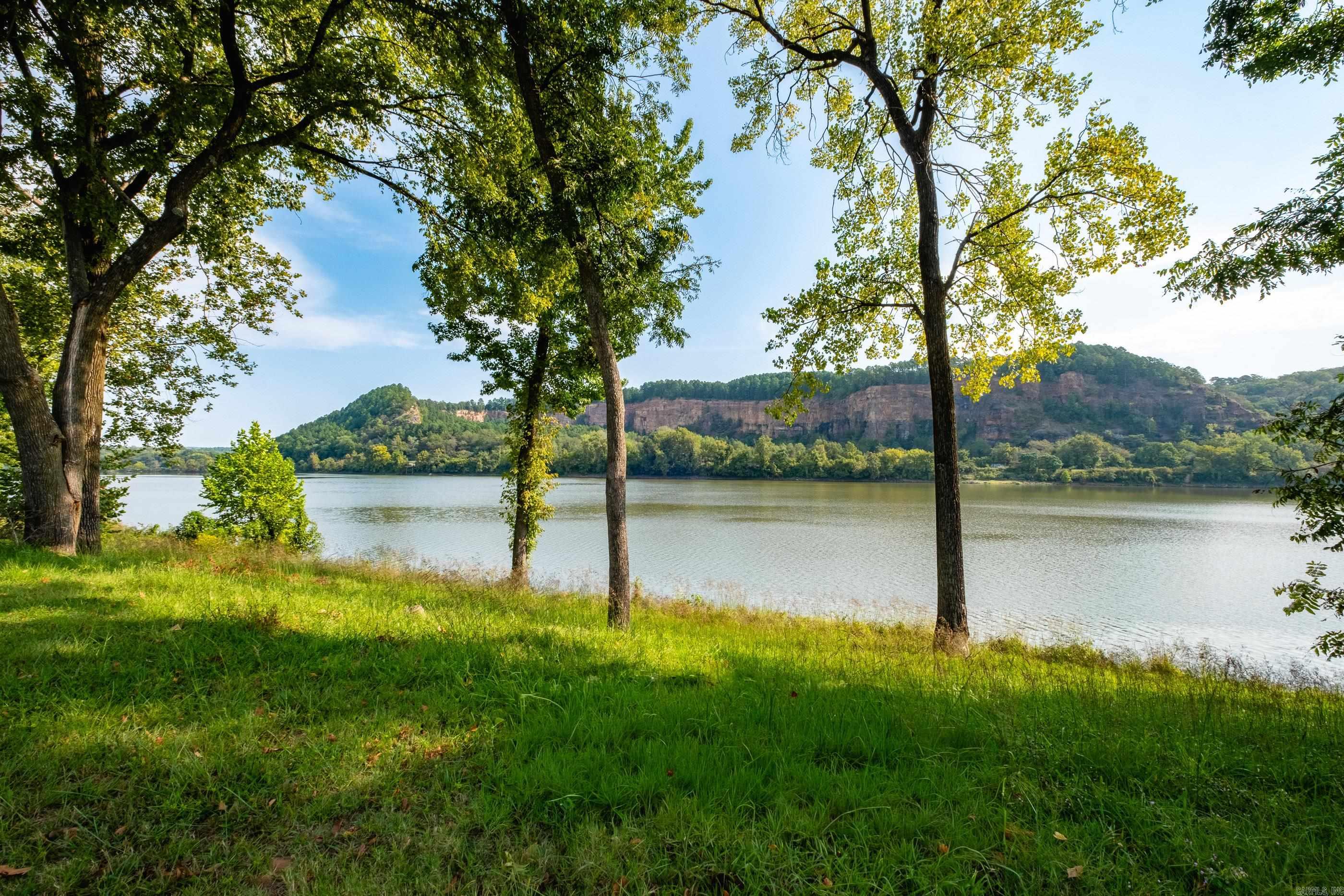 2520 Riverfront  Little Rock, AR