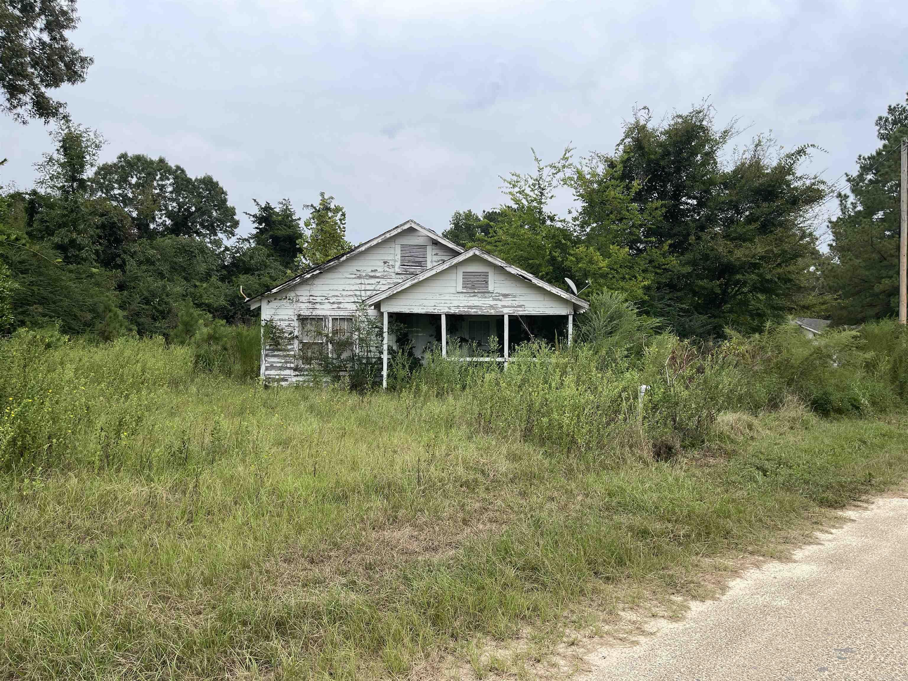 116 Ouachita 504  Camden, AR