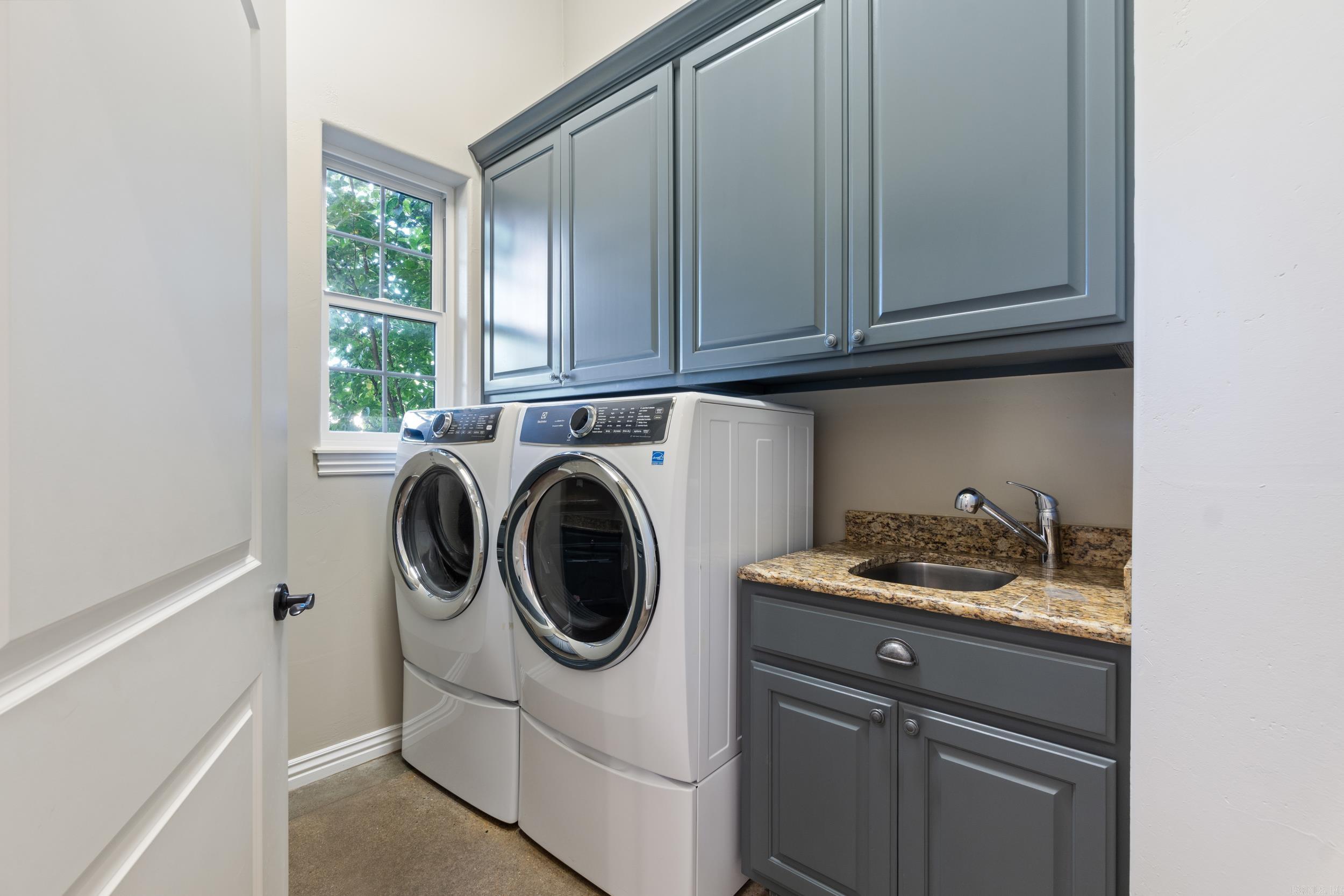 995 Beau Chalet Drive  Bentonville, AR