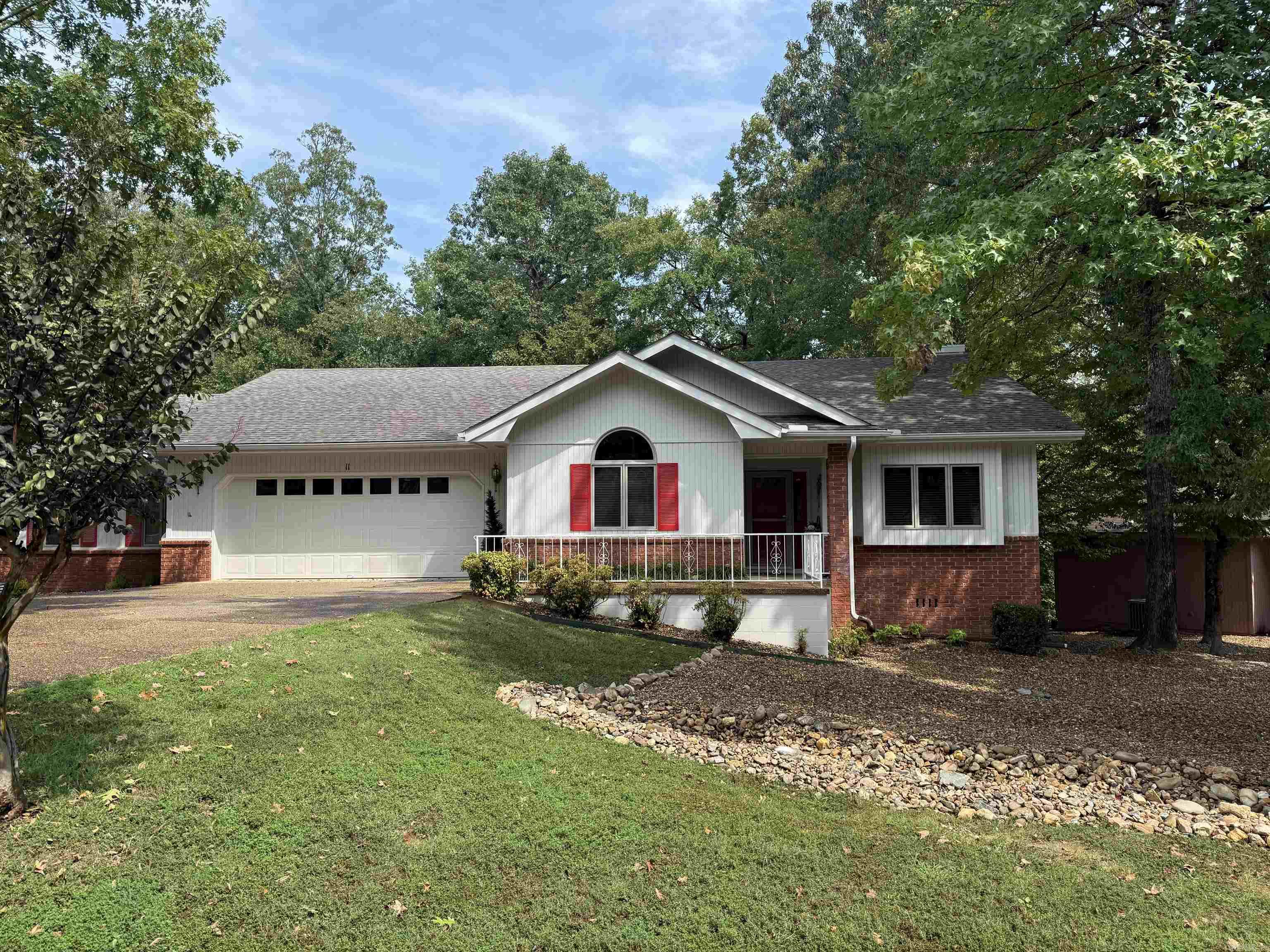 11 Lanza  Hot Springs Village, AR