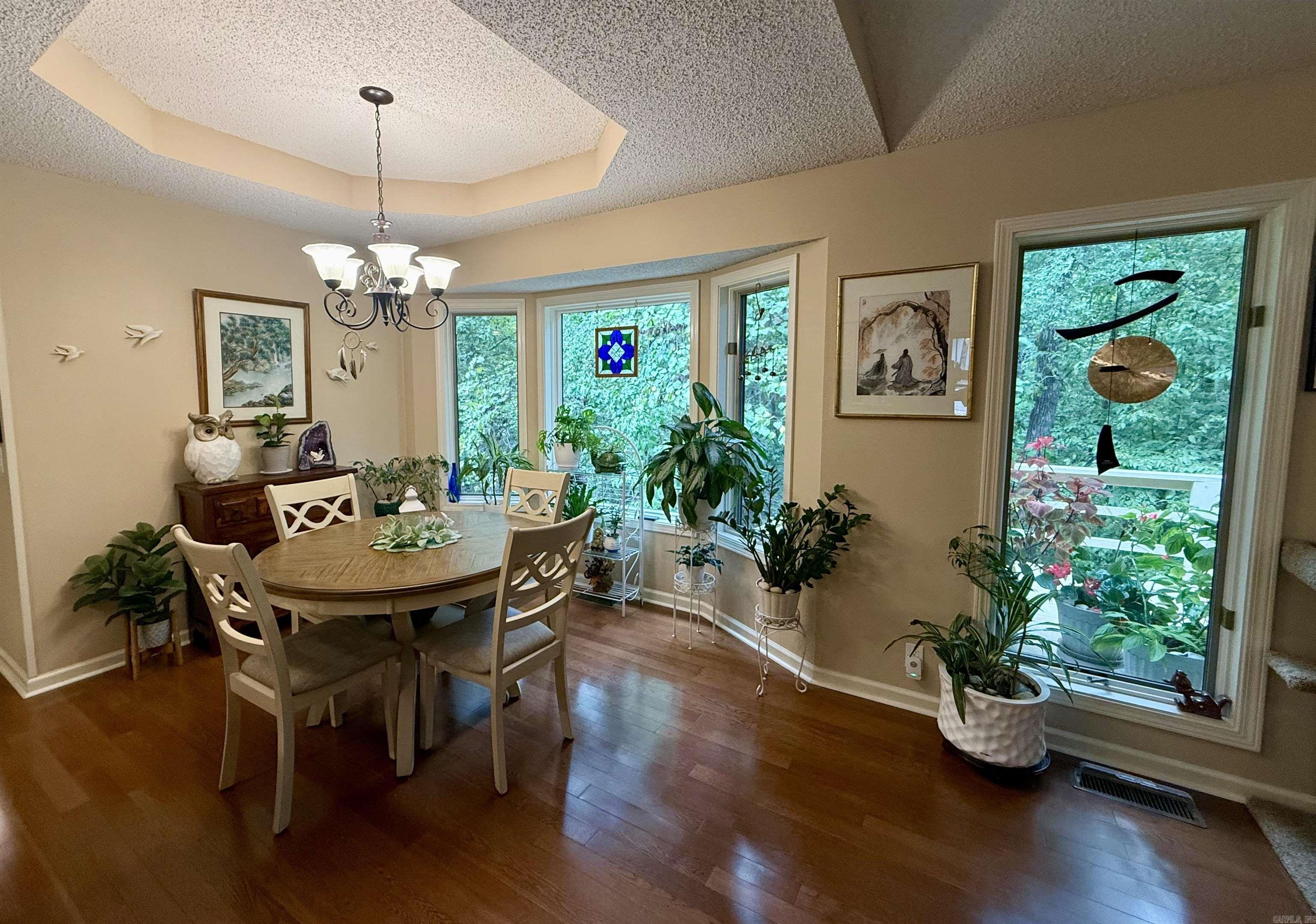 11 Lanza  Hot Springs Village, AR