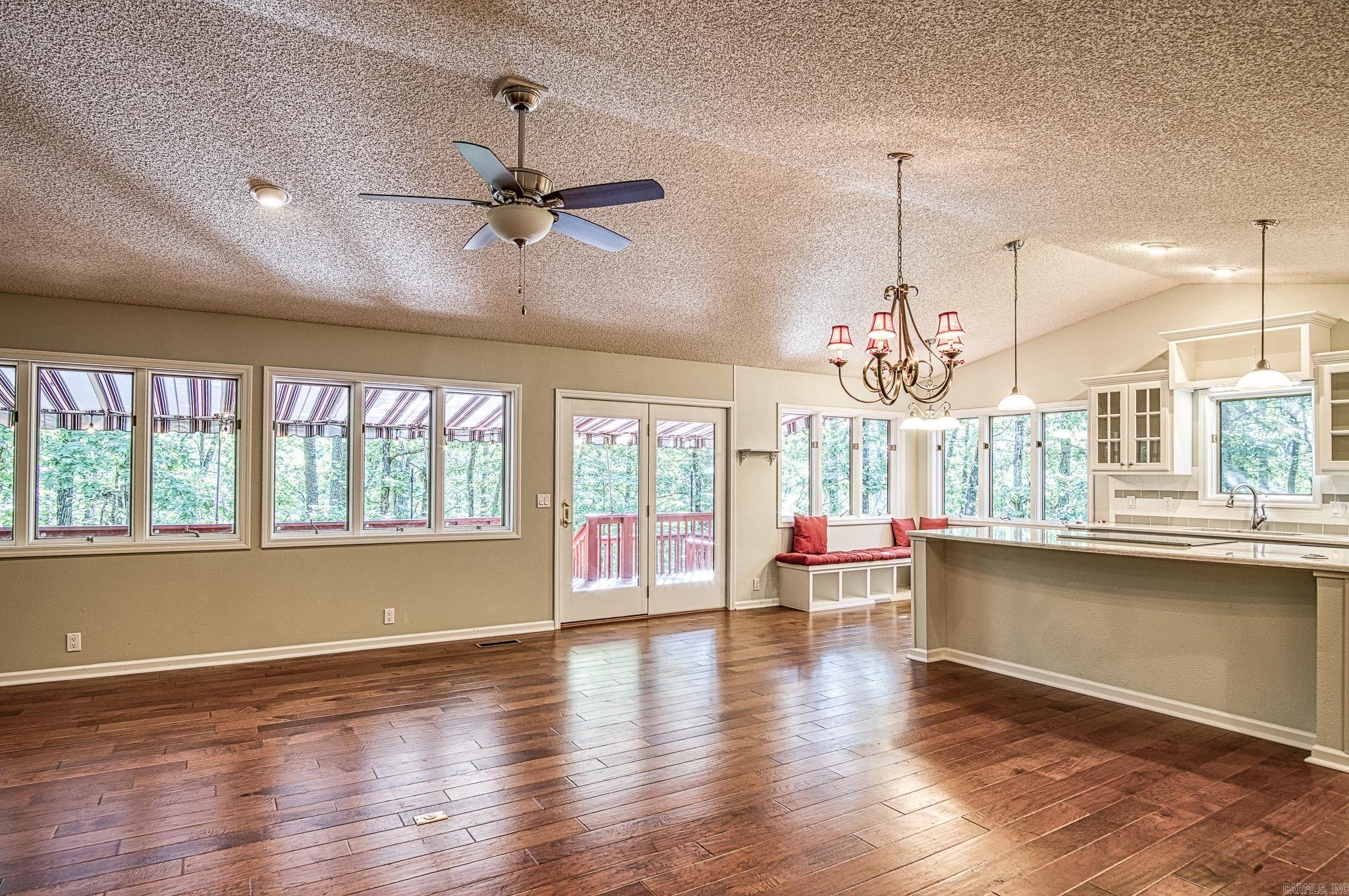 10 Alarcon Way  Hot Springs Village, AR