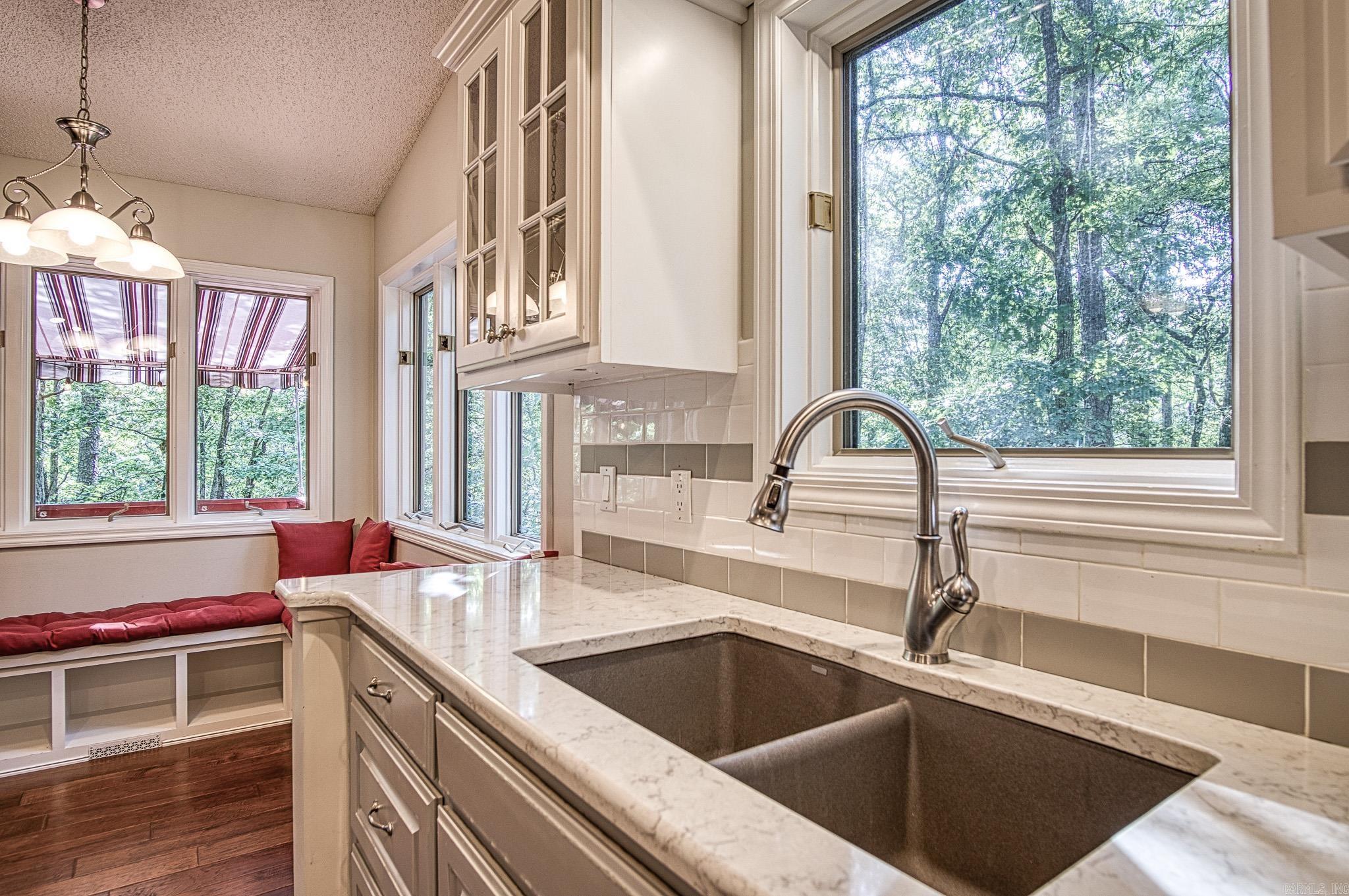 10 Alarcon Way  Hot Springs Village, AR