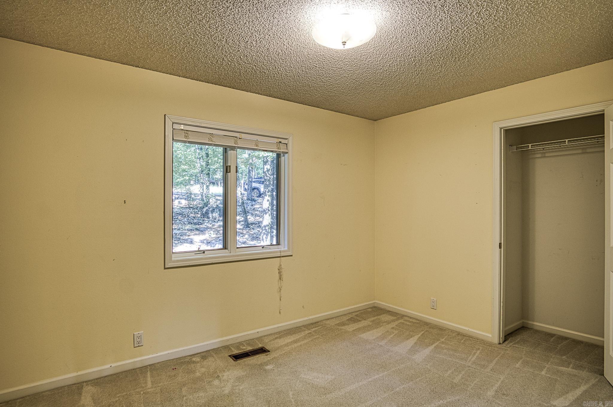 10 Alarcon Way  Hot Springs Village, AR