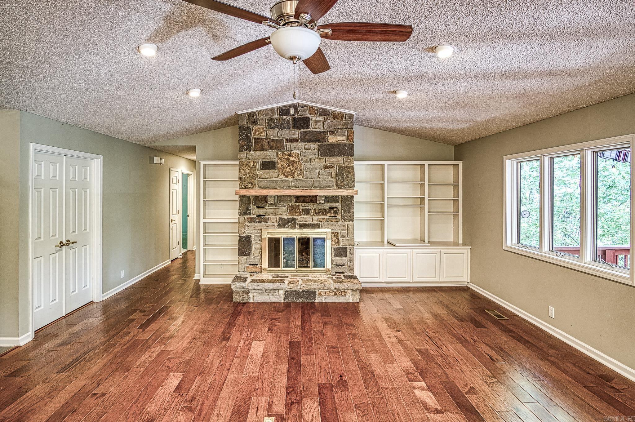 10 Alarcon Way  Hot Springs Village, AR
