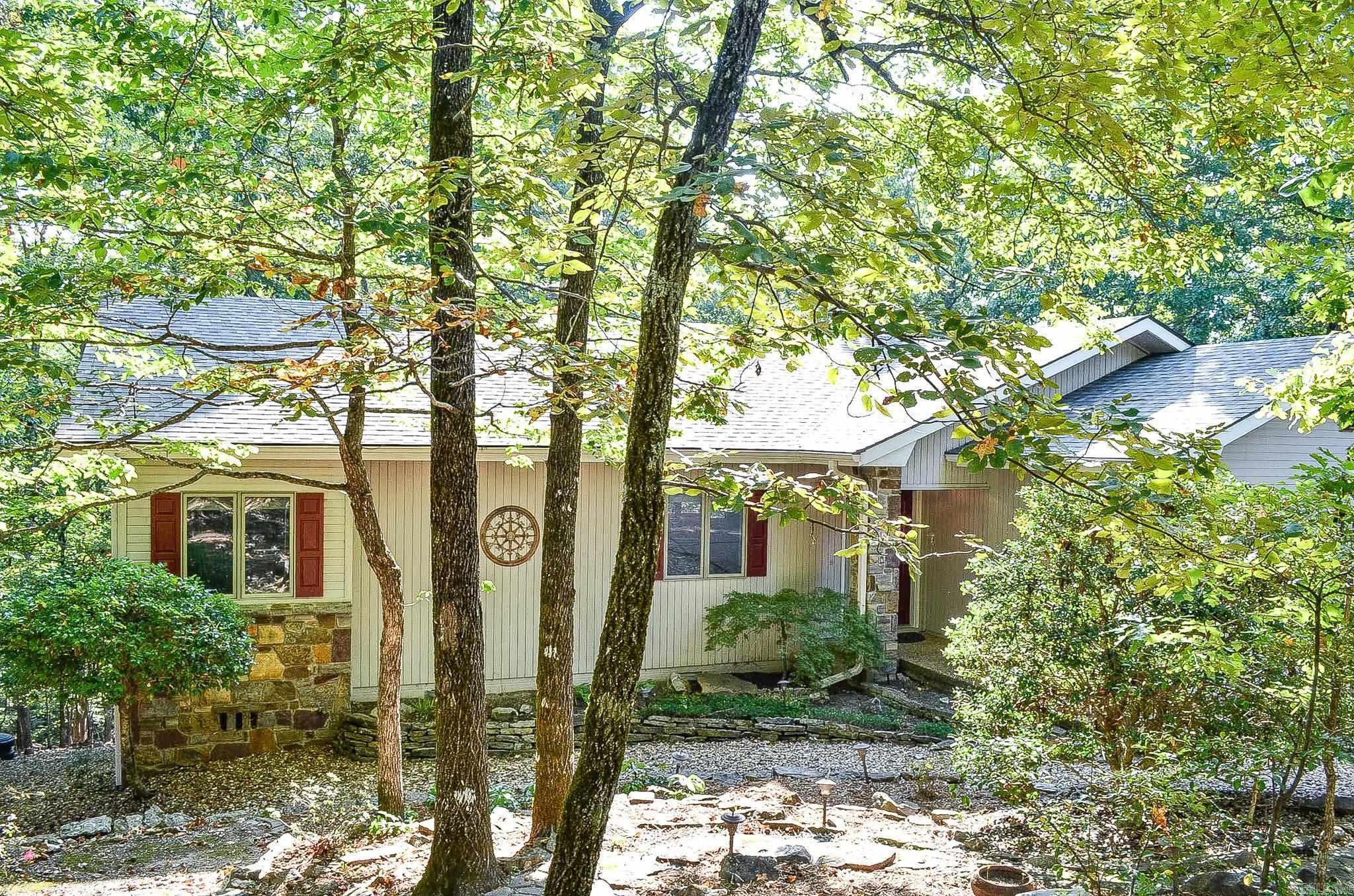 10 Alarcon Way  Hot Springs Village, AR
