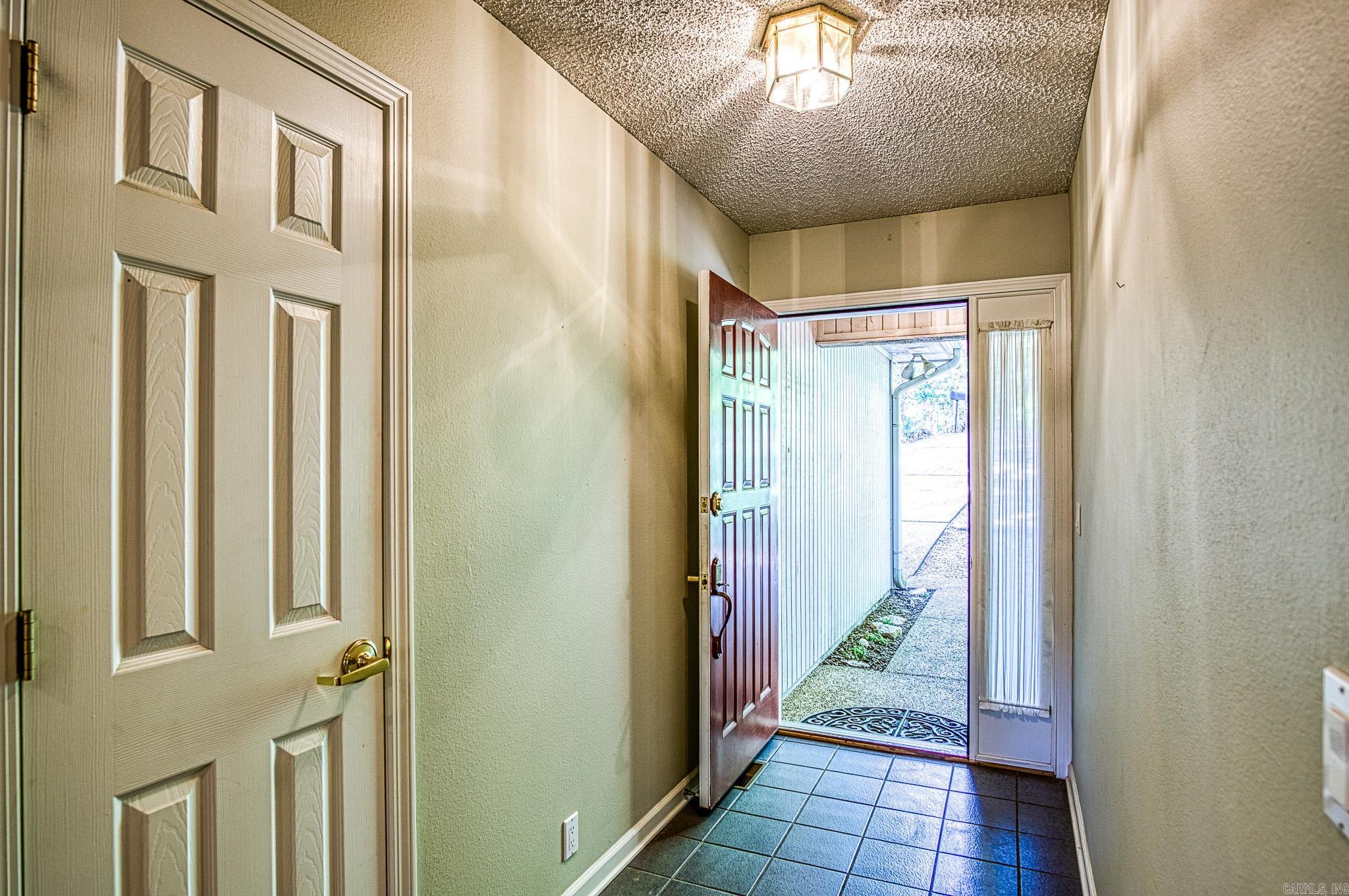 10 Alarcon Way  Hot Springs Village, AR
