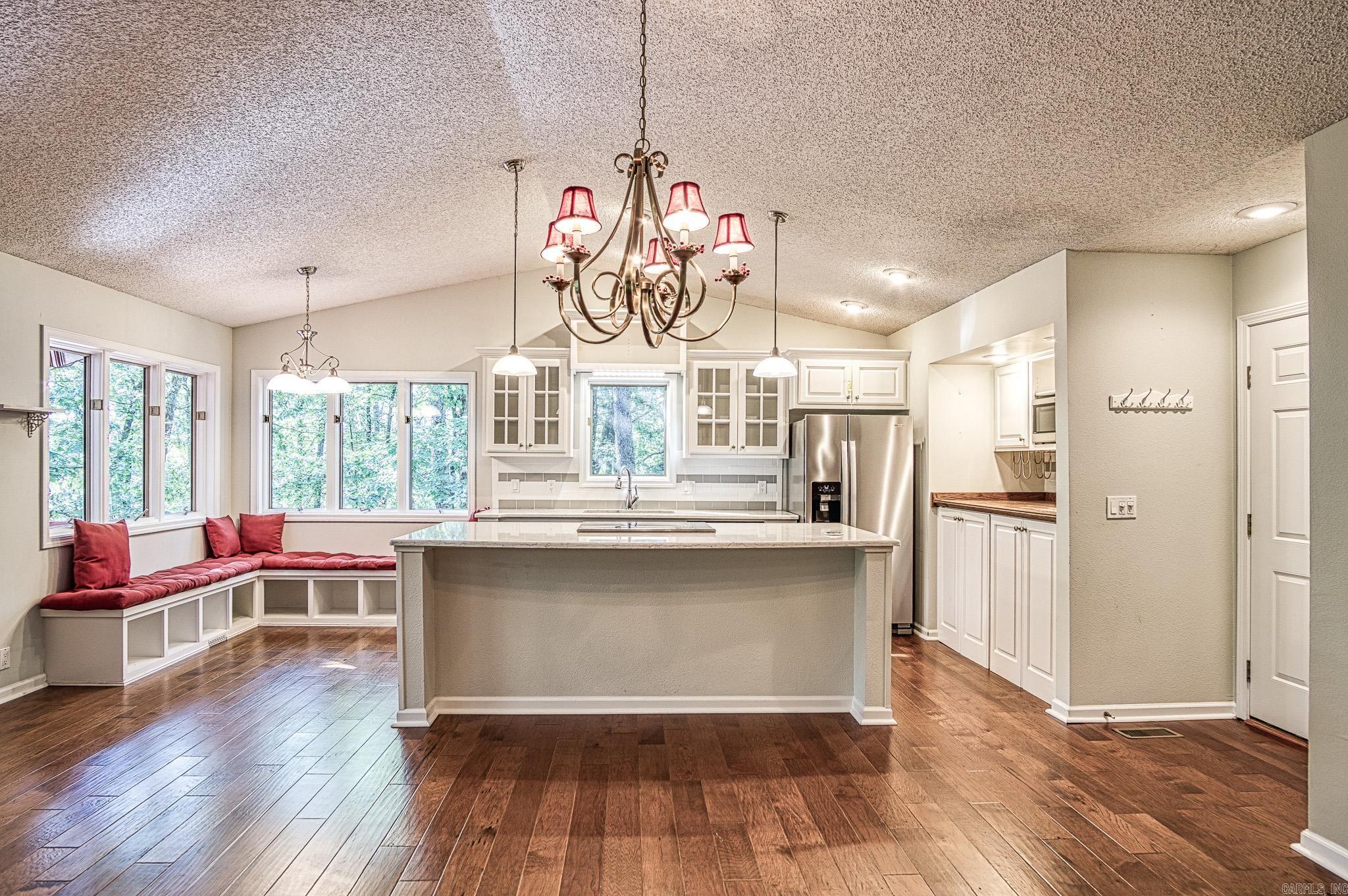 10 Alarcon Way  Hot Springs Village, AR