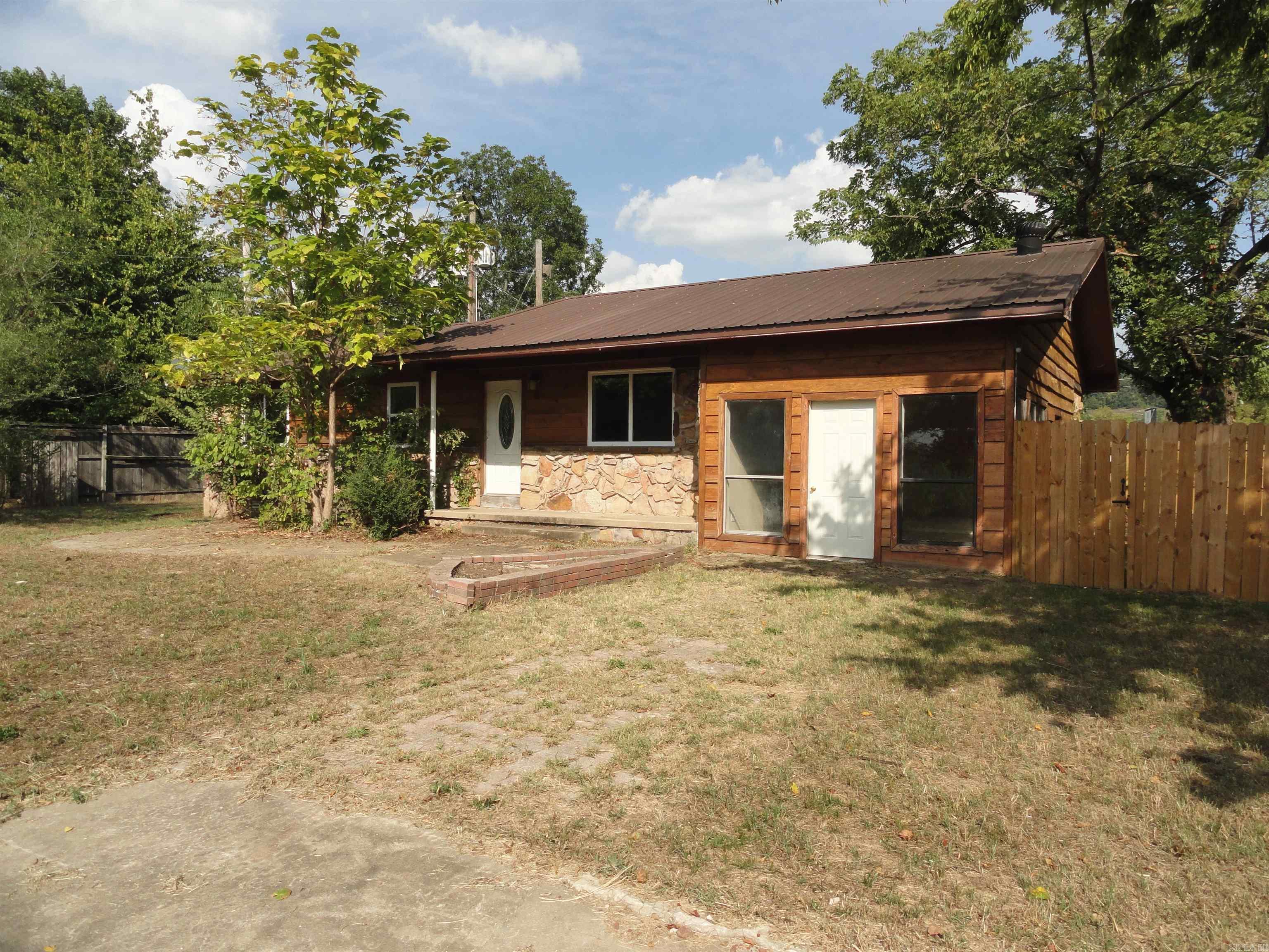 203 Range  Marshall, AR