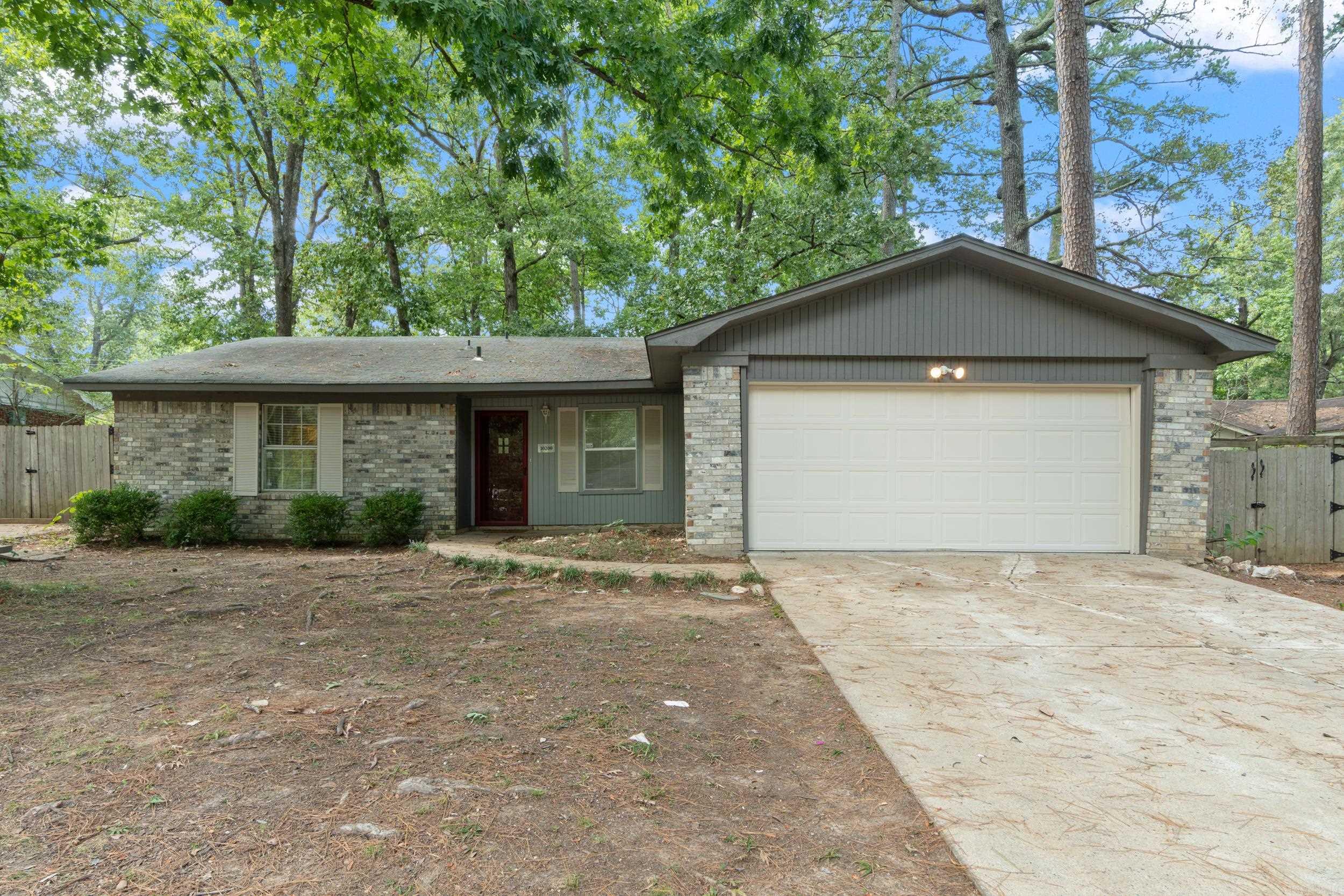 10200 Whispering Pine  Little Rock, AR