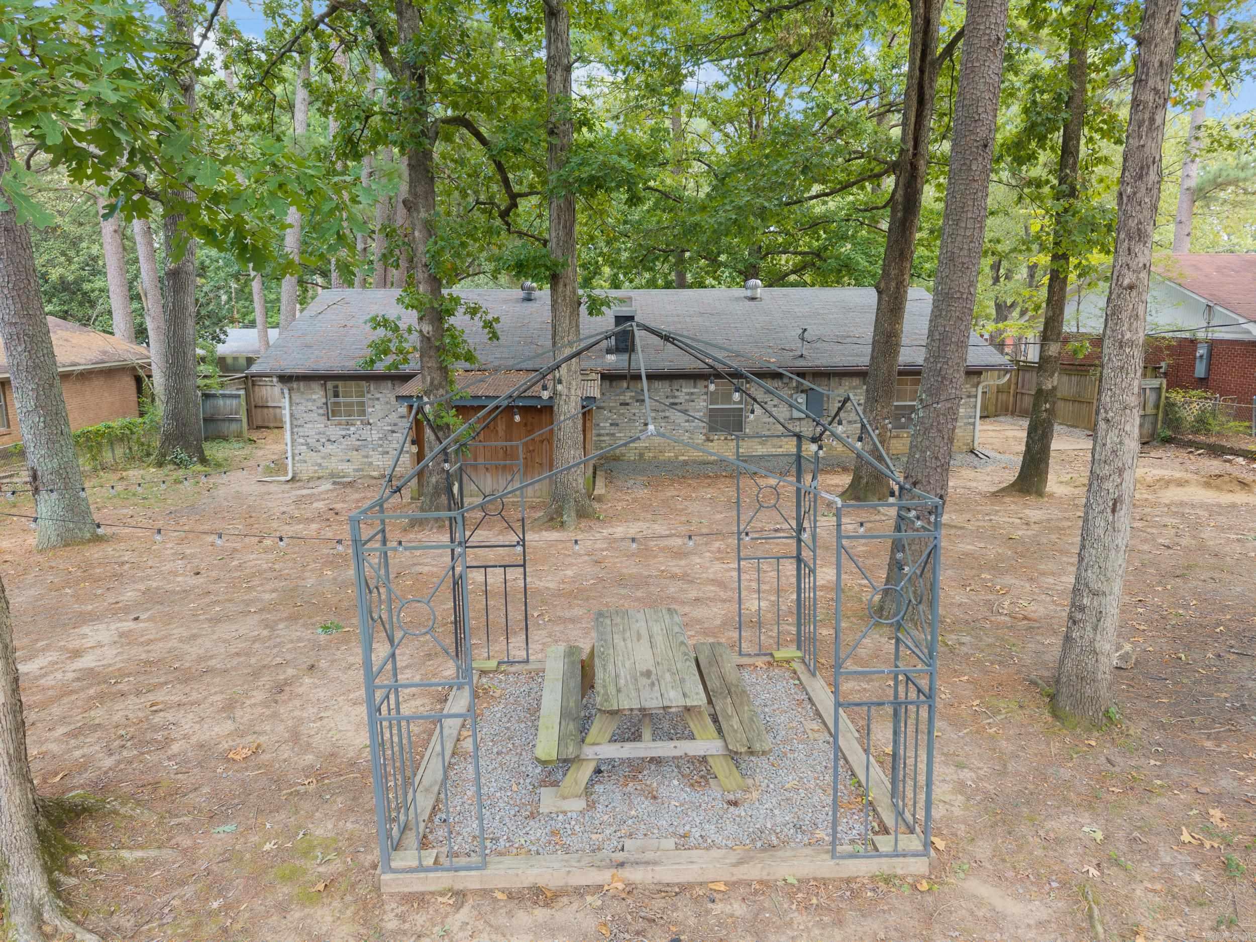 10200 Whispering Pine  Little Rock, AR