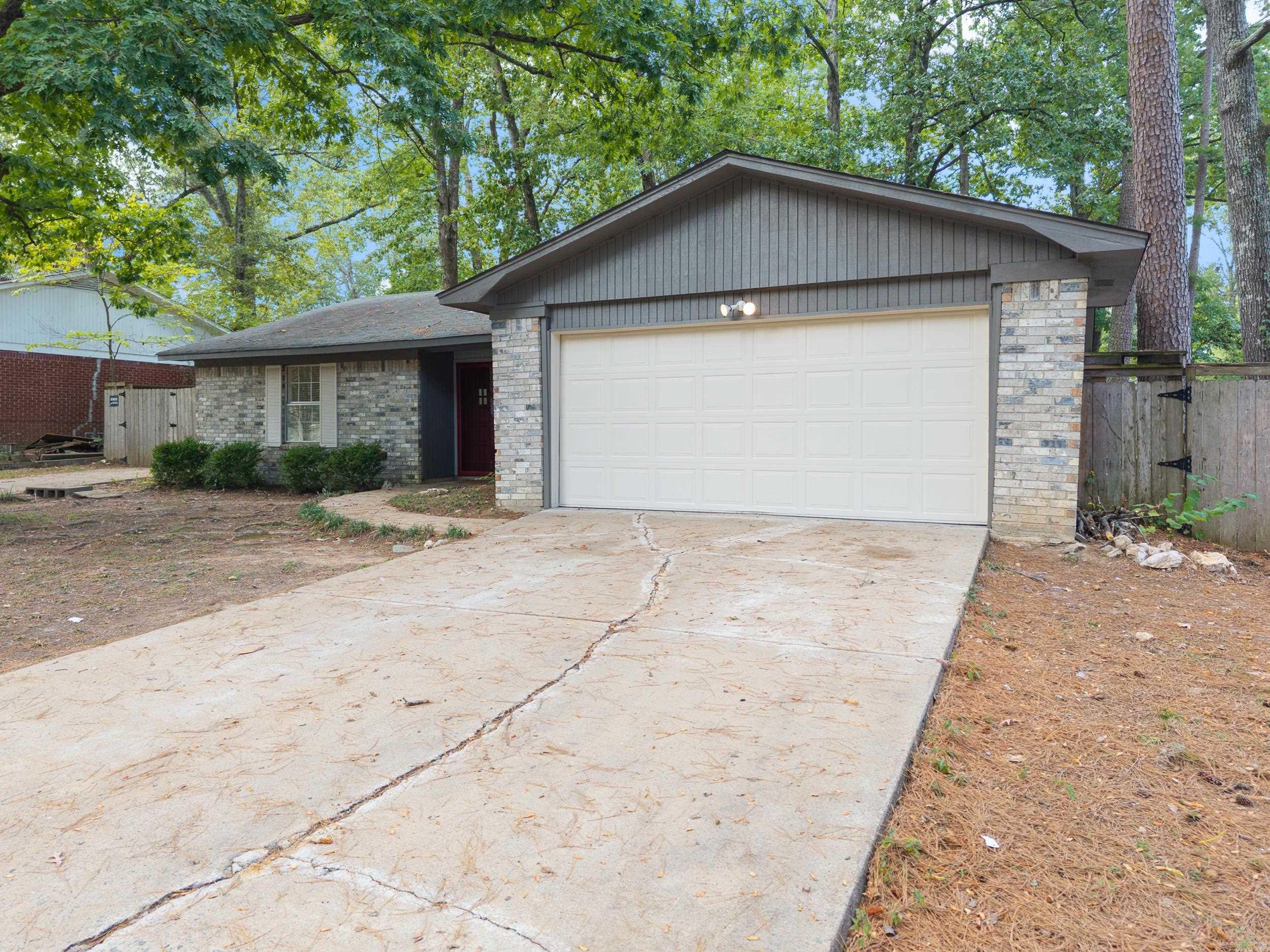 10200 Whispering Pine  Little Rock, AR