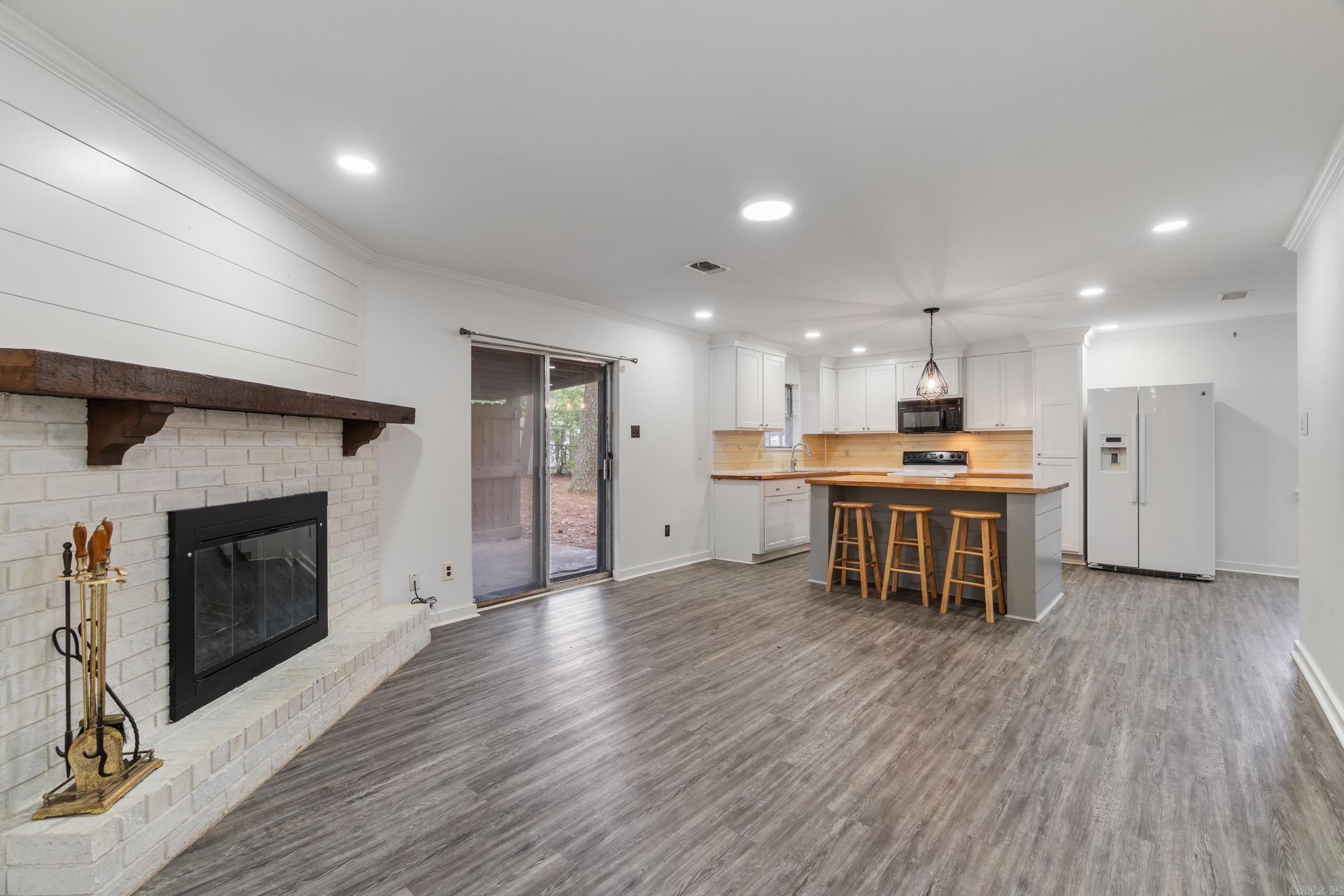10200 Whispering Pine  Little Rock, AR