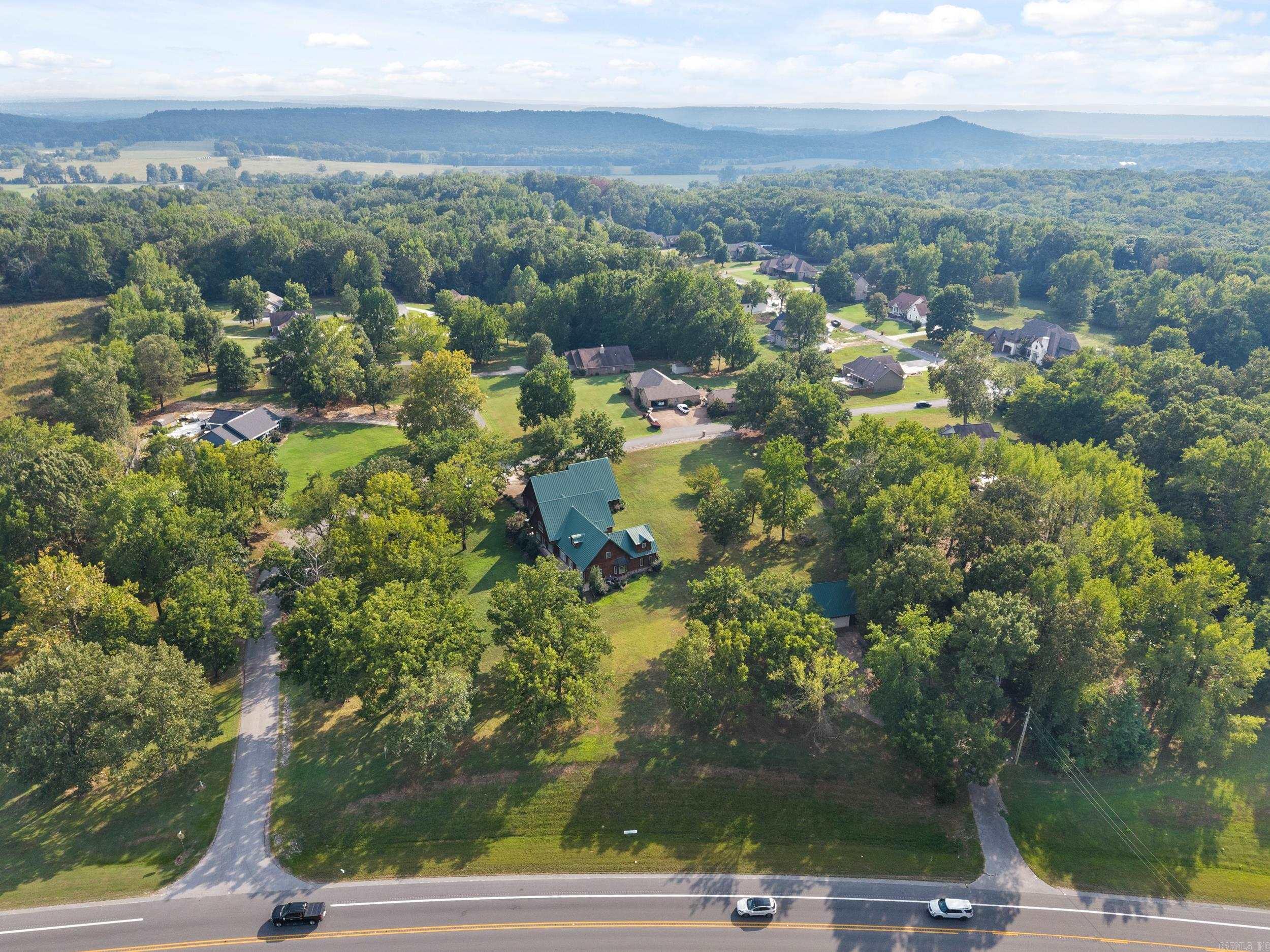 100 Plantation Ln  Batesville, AR