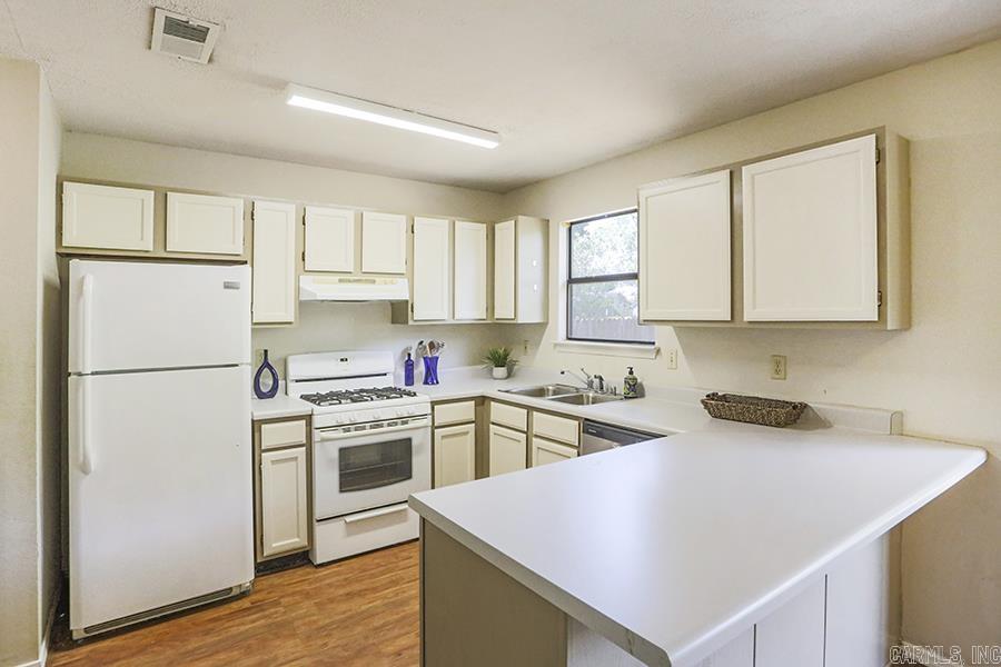 802 Lindy Cove  Bryant, AR