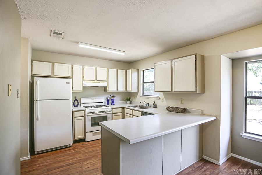 802 Lindy Cove  Bryant, AR