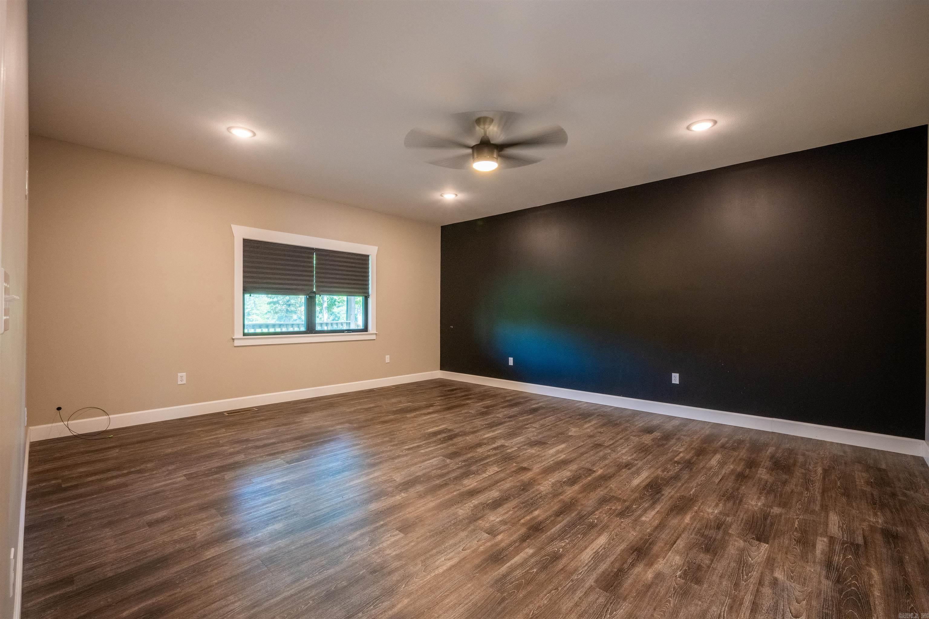 100 E Maxville  Cave City, AR