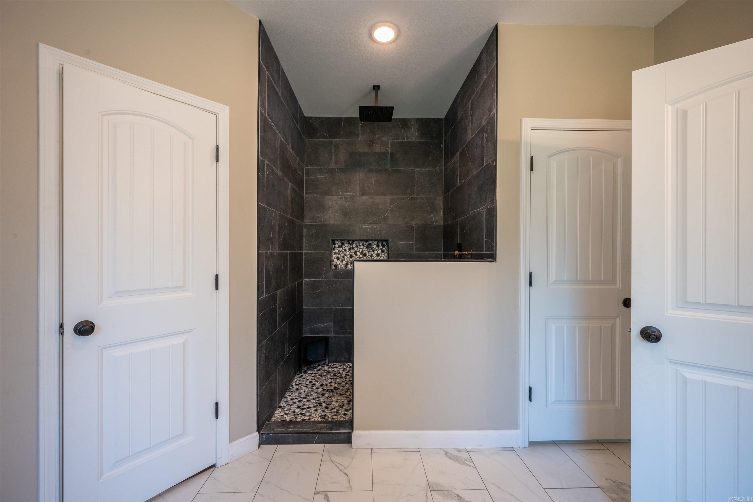 100 E Maxville  Cave City, AR