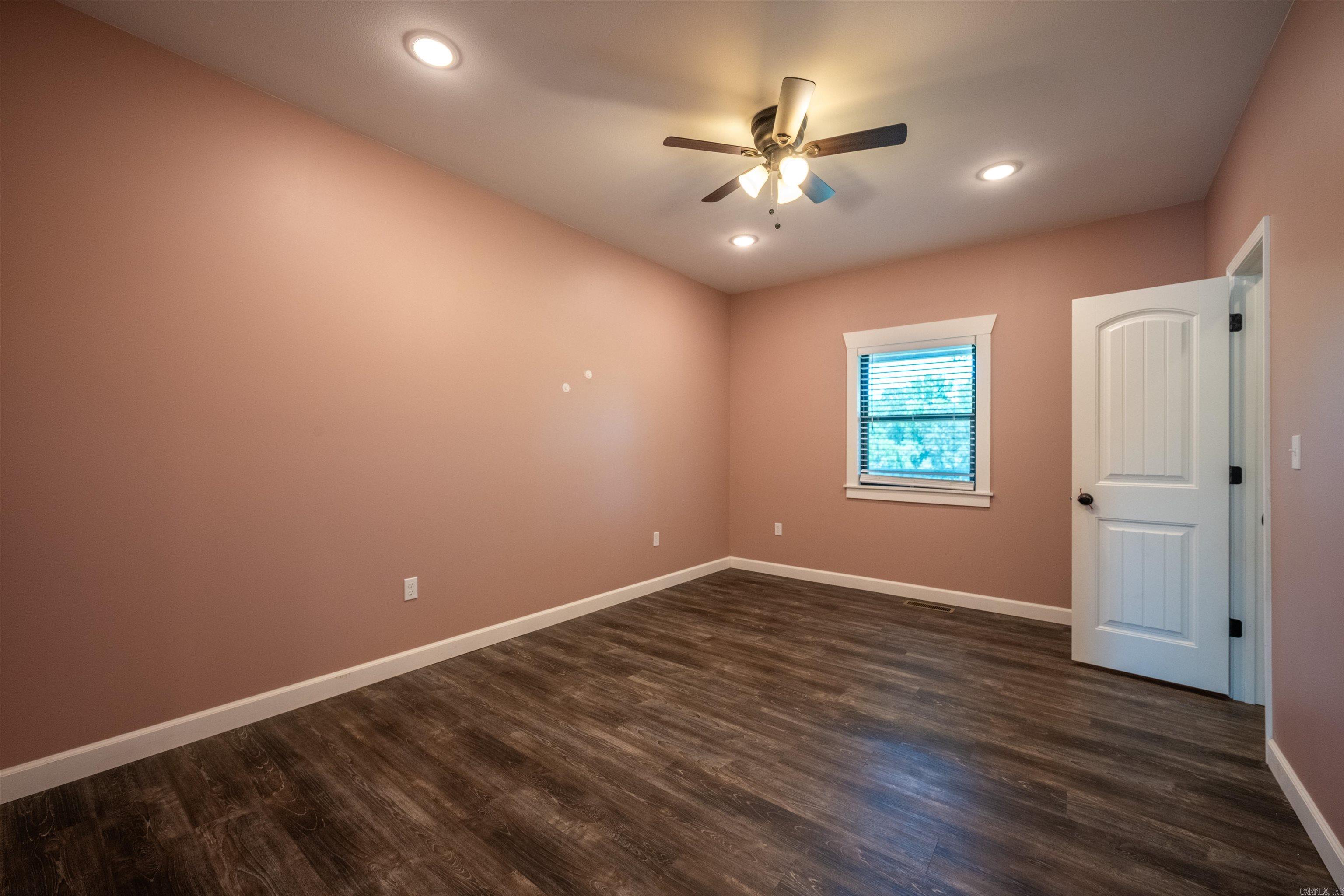 100 E Maxville  Cave City, AR