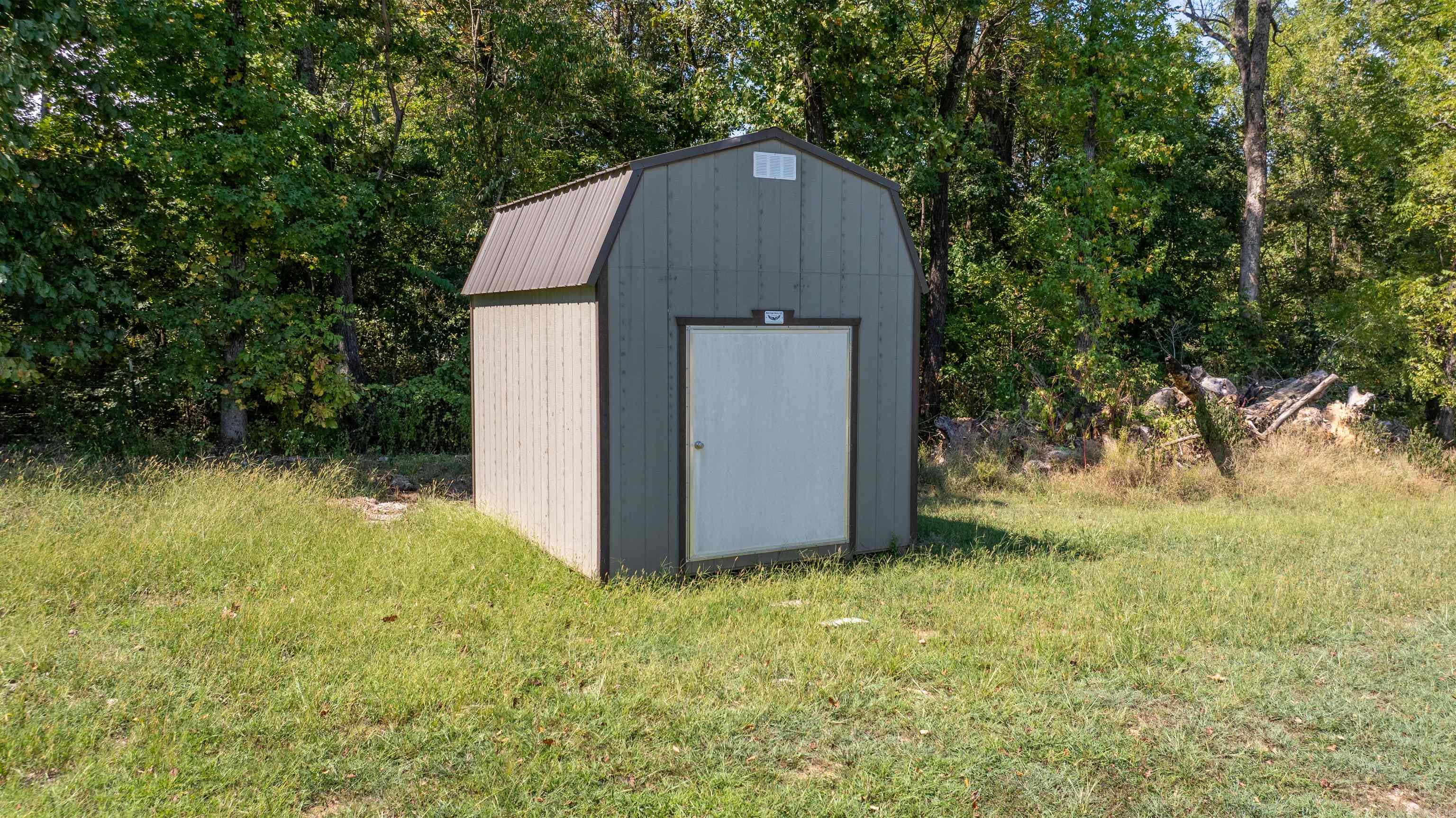 100 E Maxville  Cave City, AR