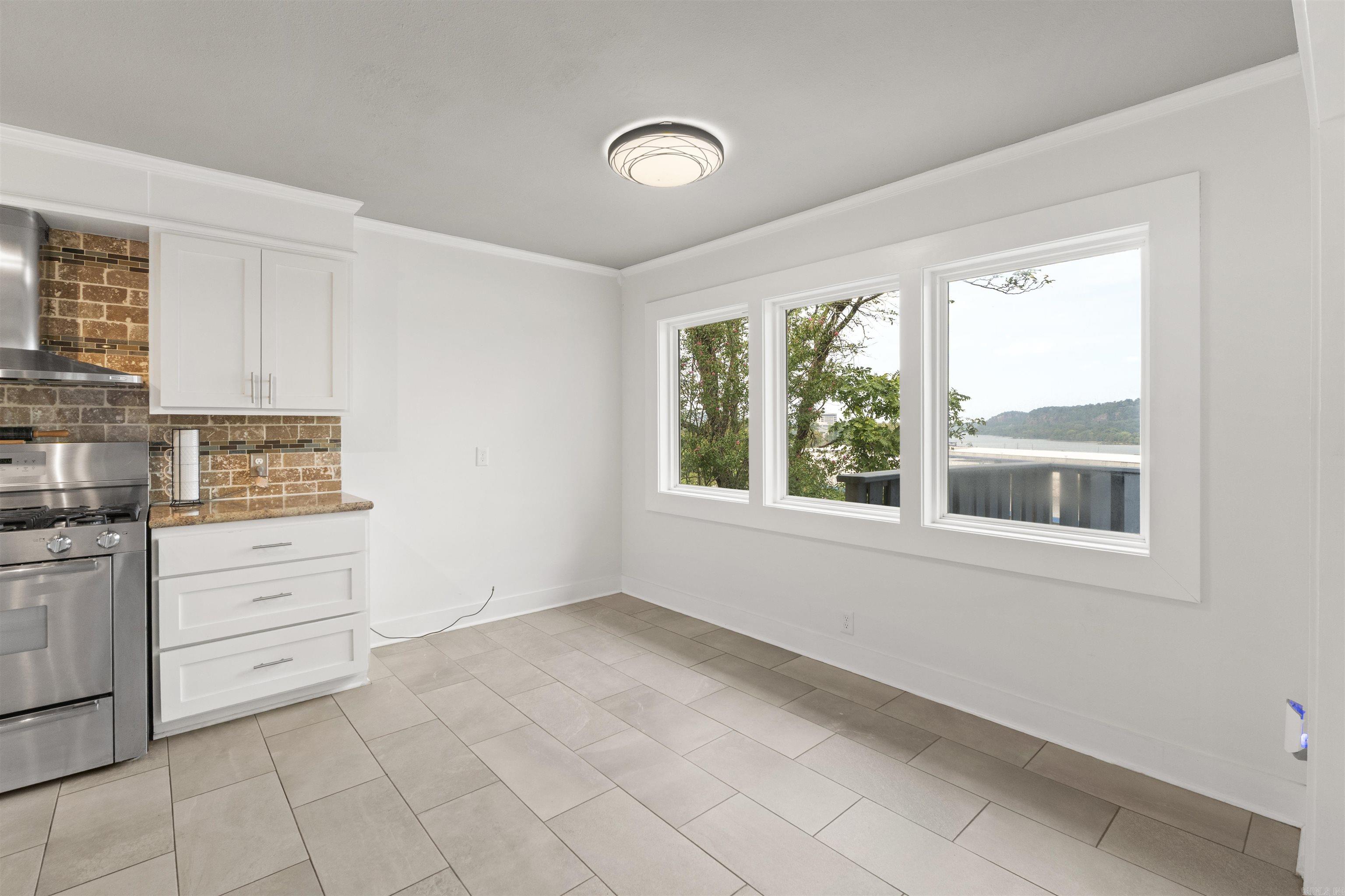2012 Riverview Dr  Little Rock, AR