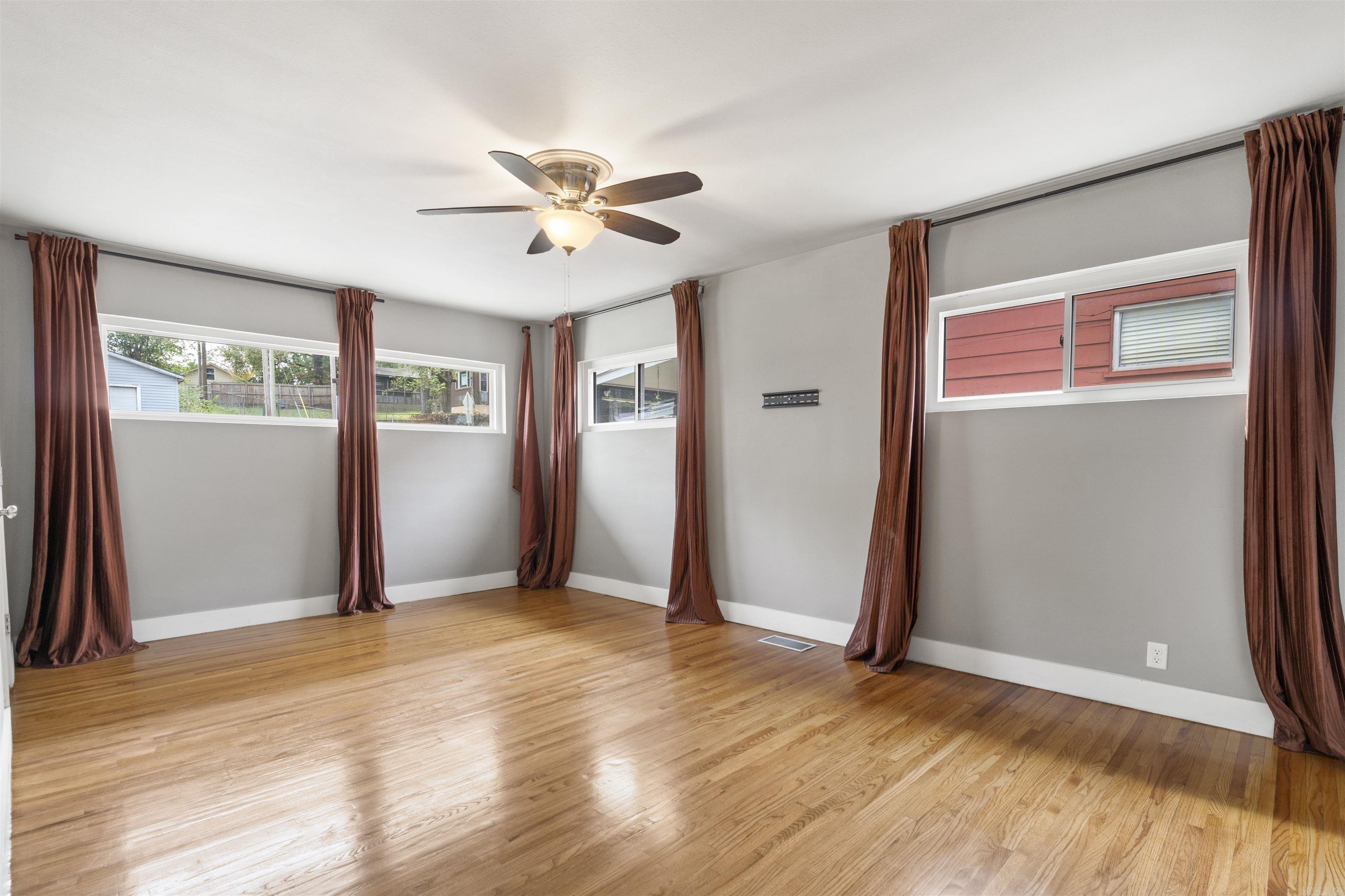 2012 Riverview Dr  Little Rock, AR