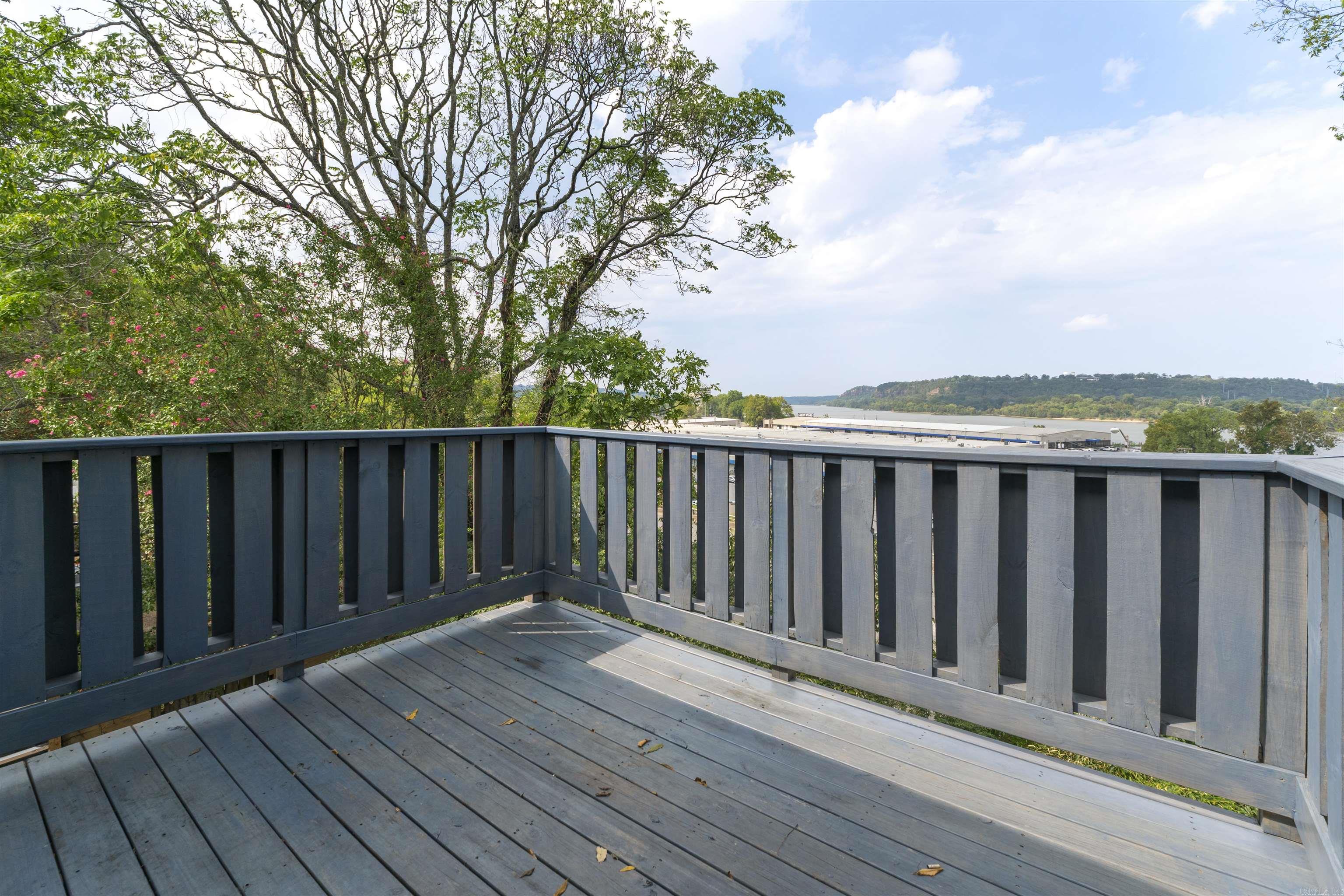 2012 Riverview Dr  Little Rock, AR