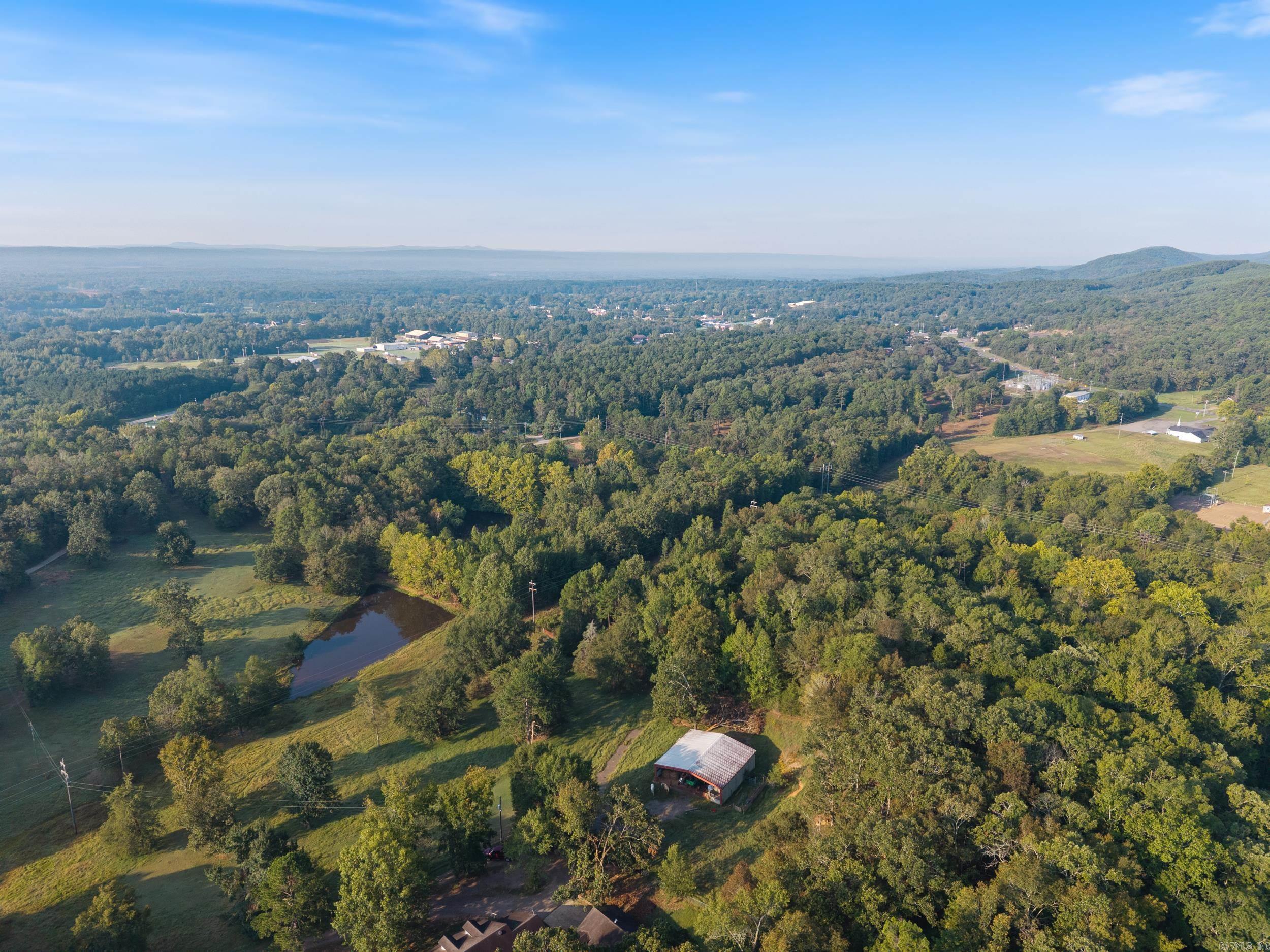 750 Mountain Road  Perryville, AR