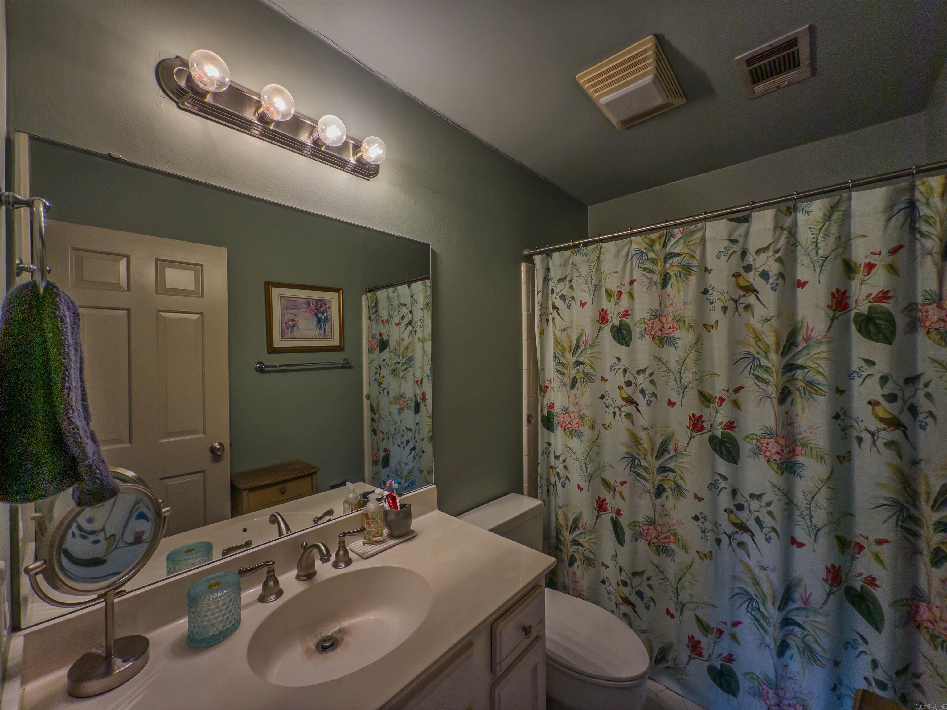 2805 Foxcroft Rd Apt 304  Little Rock, AR