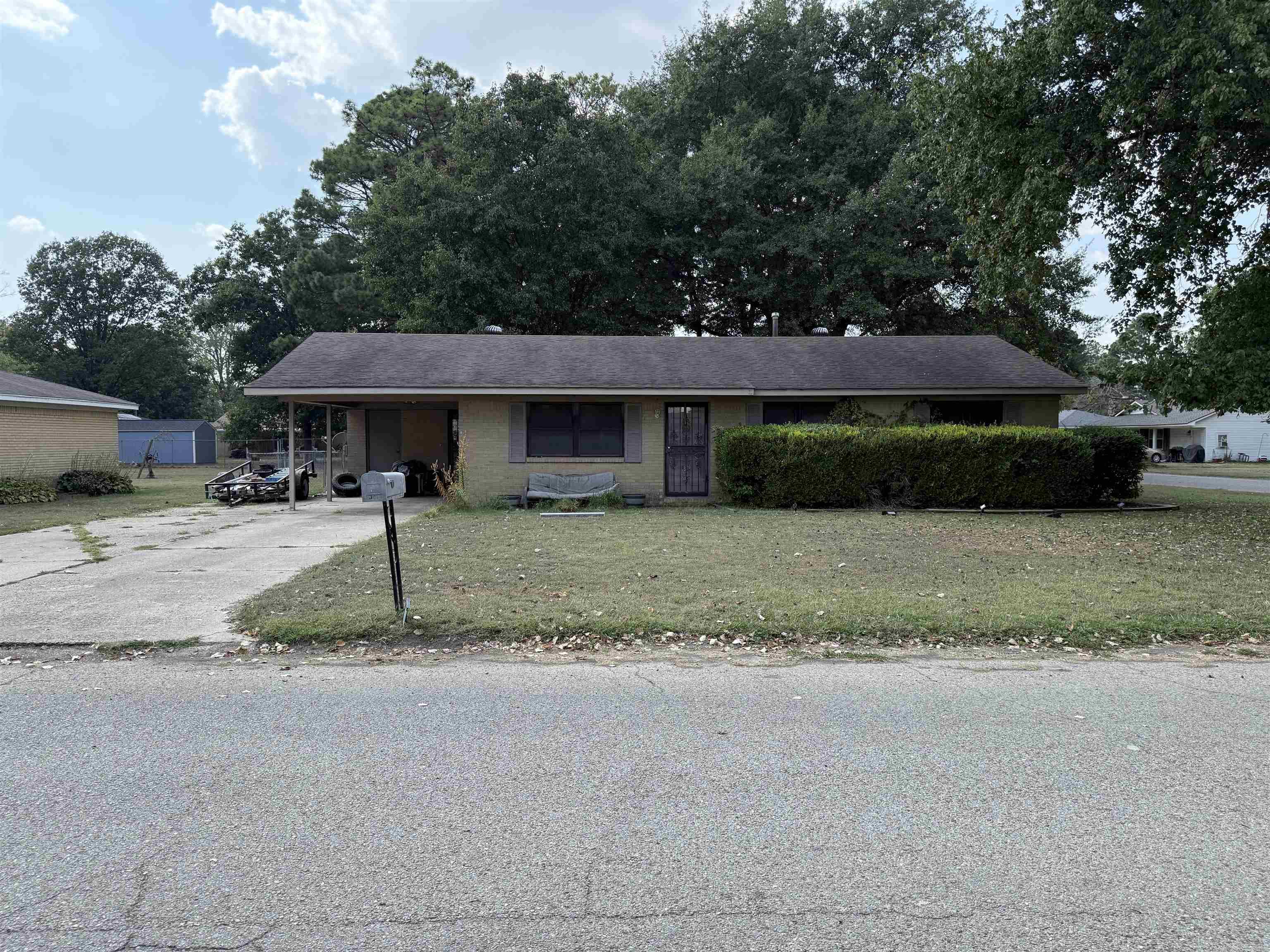 201 Hall  Bay, AR