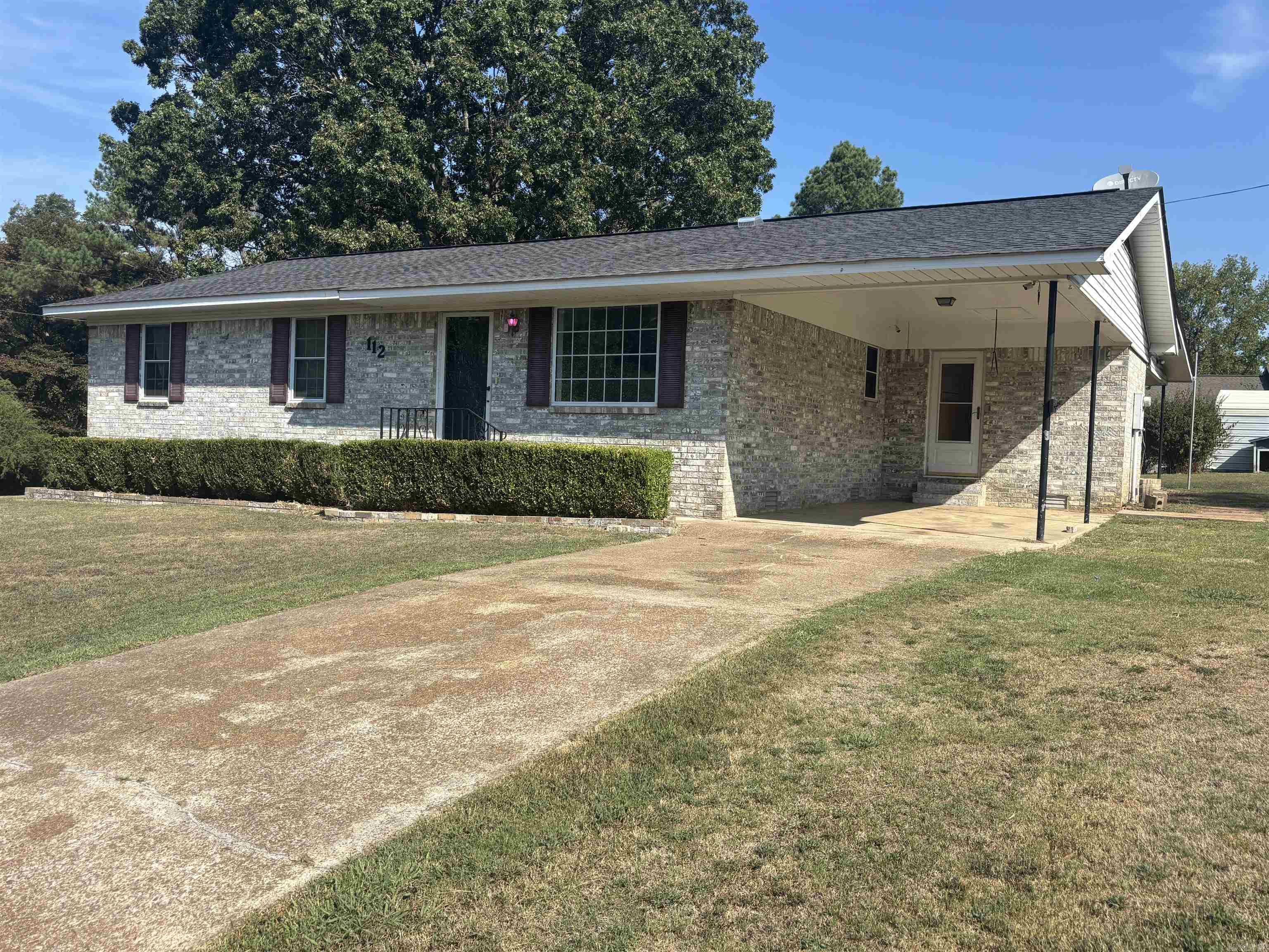 112 E 7TH  Newark, AR