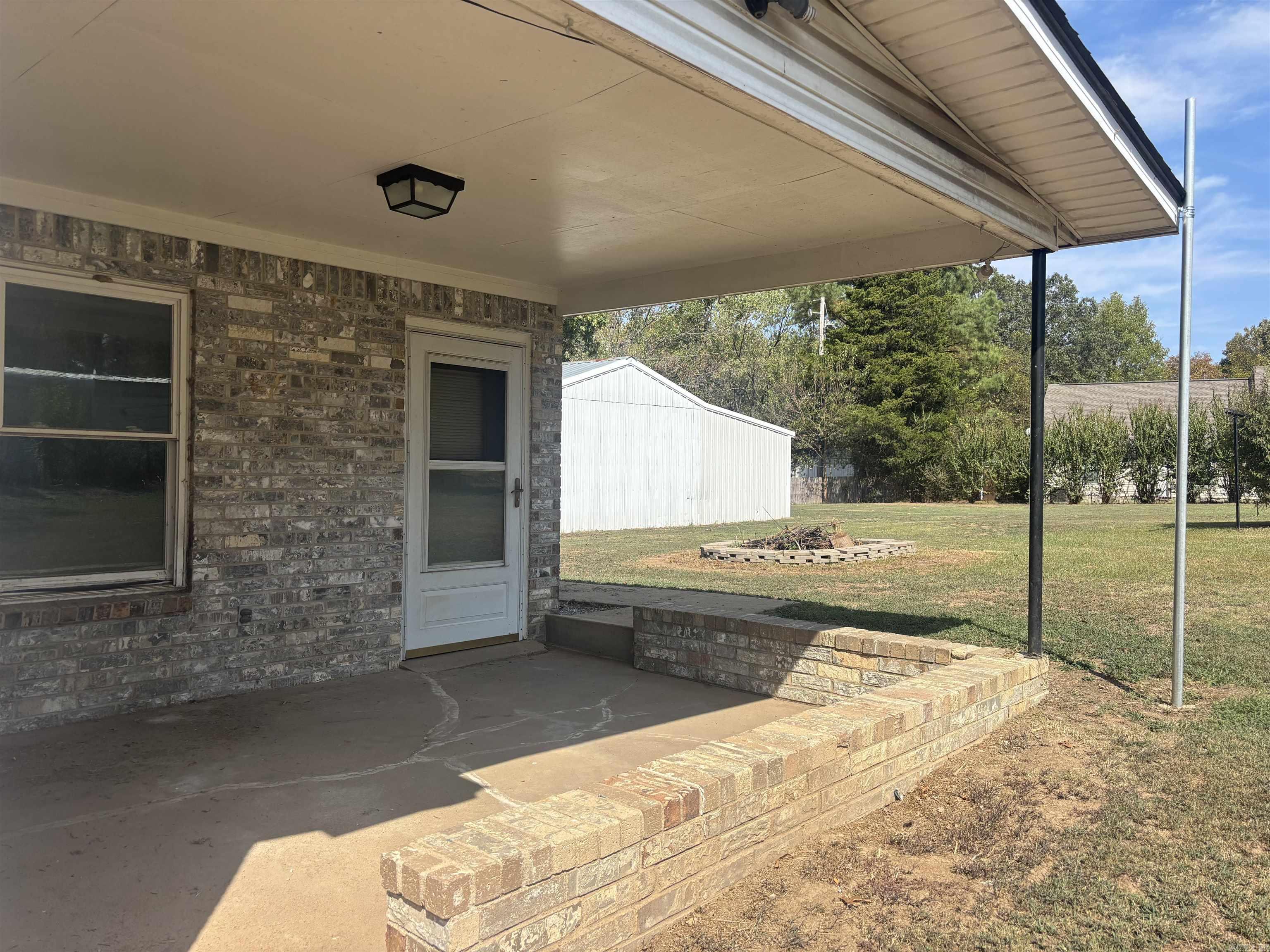 112 E 7TH  Newark, AR