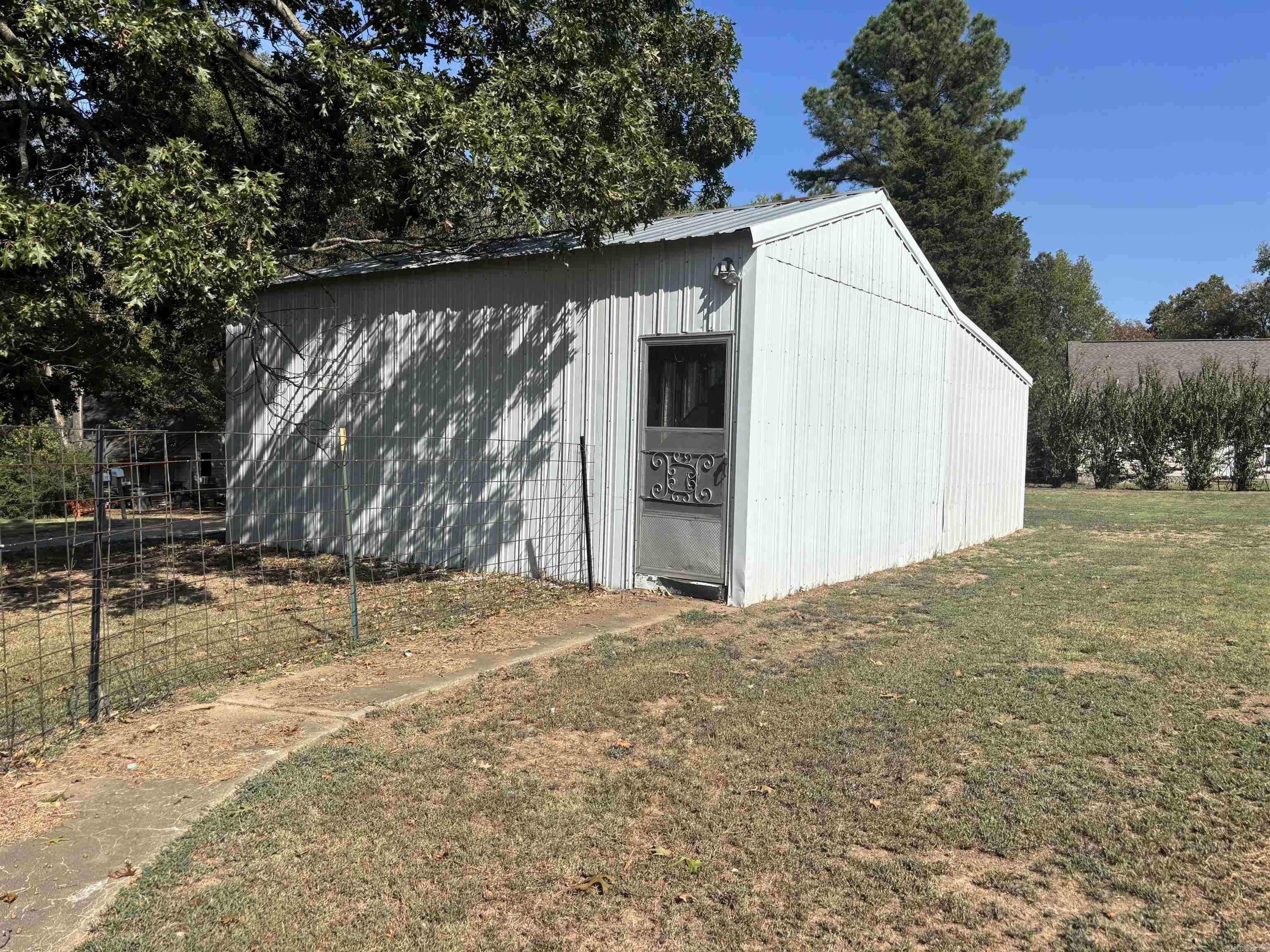 112 E 7TH  Newark, AR