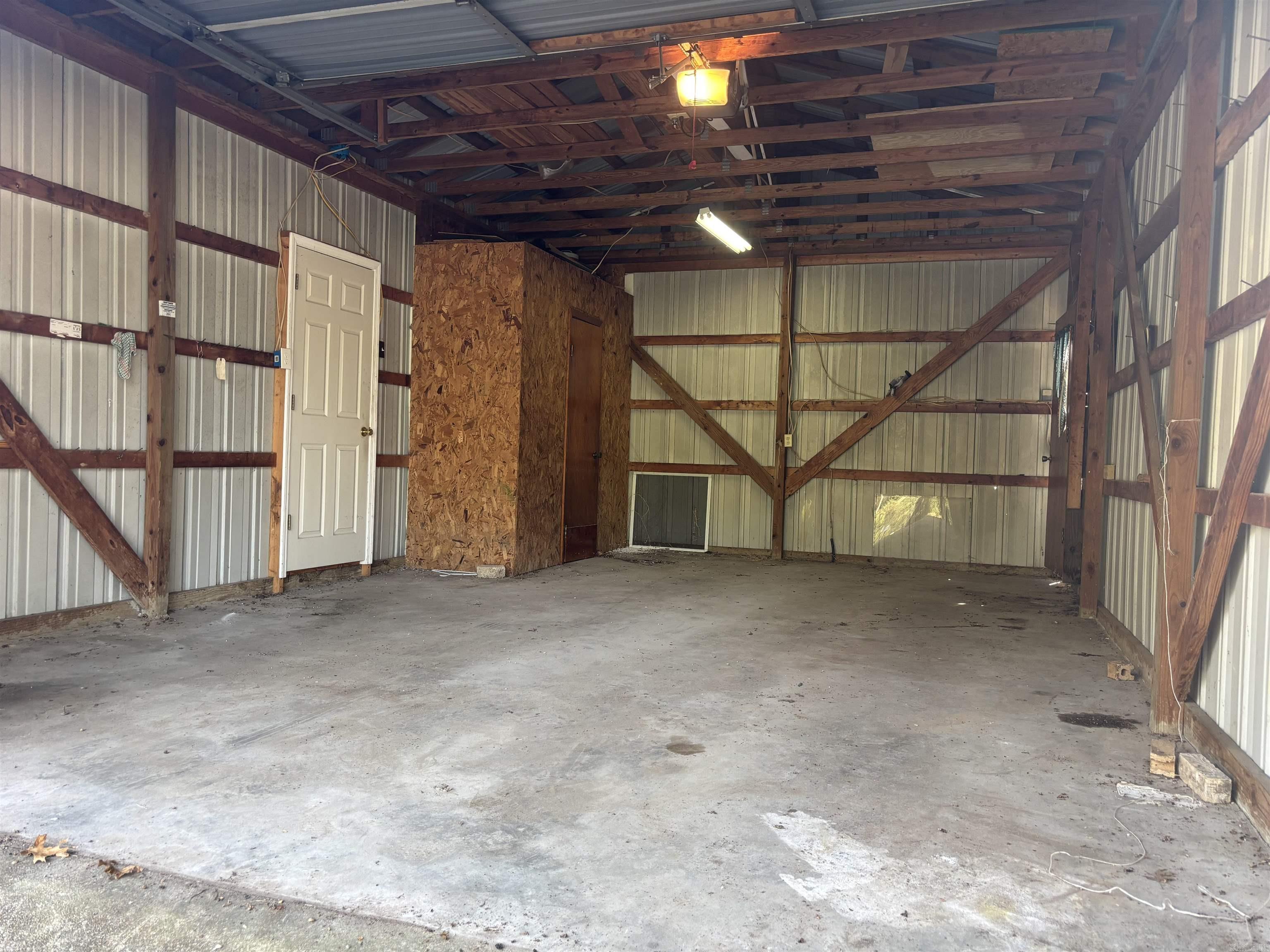 112 E 7TH  Newark, AR