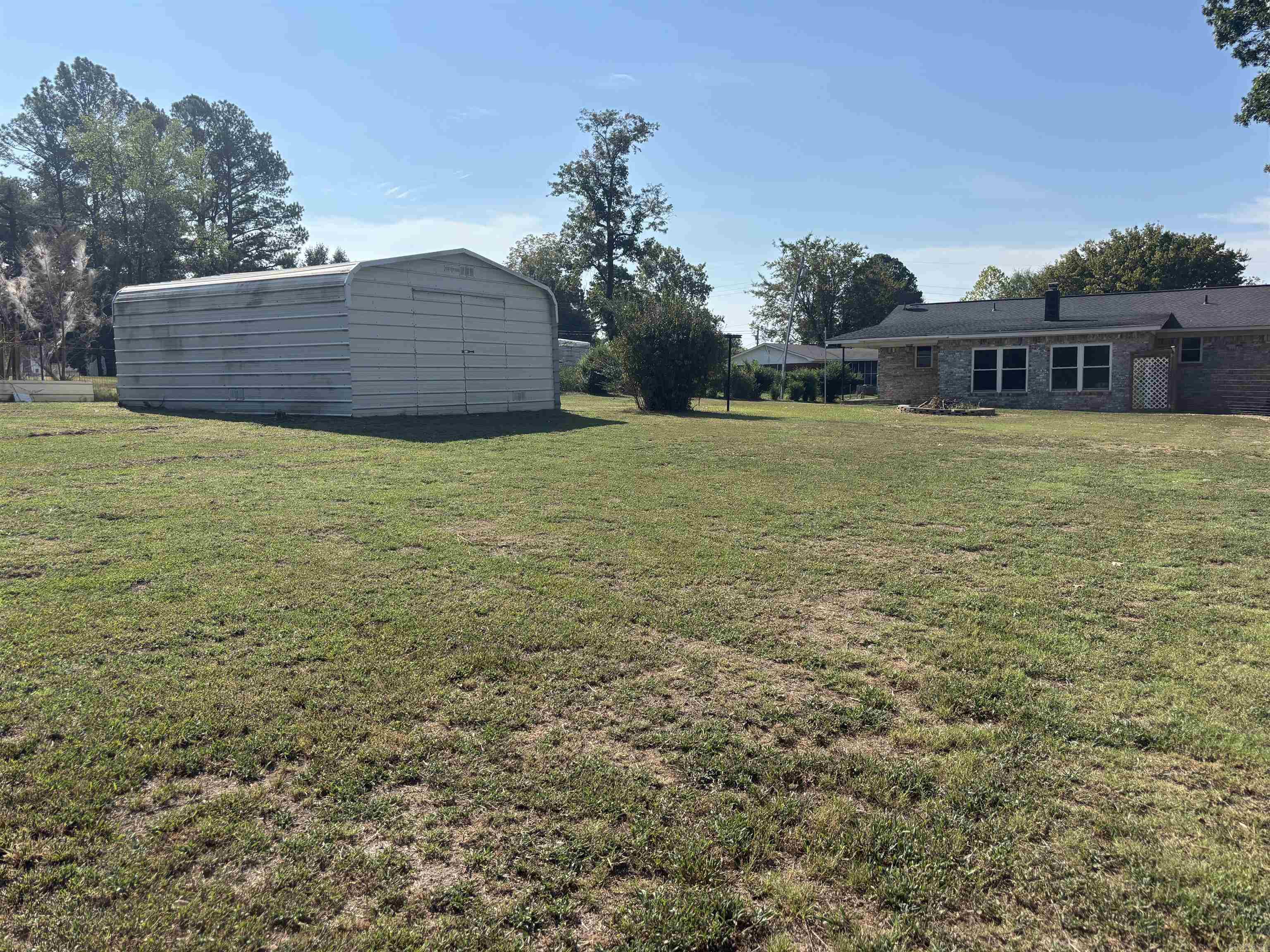 112 E 7TH  Newark, AR