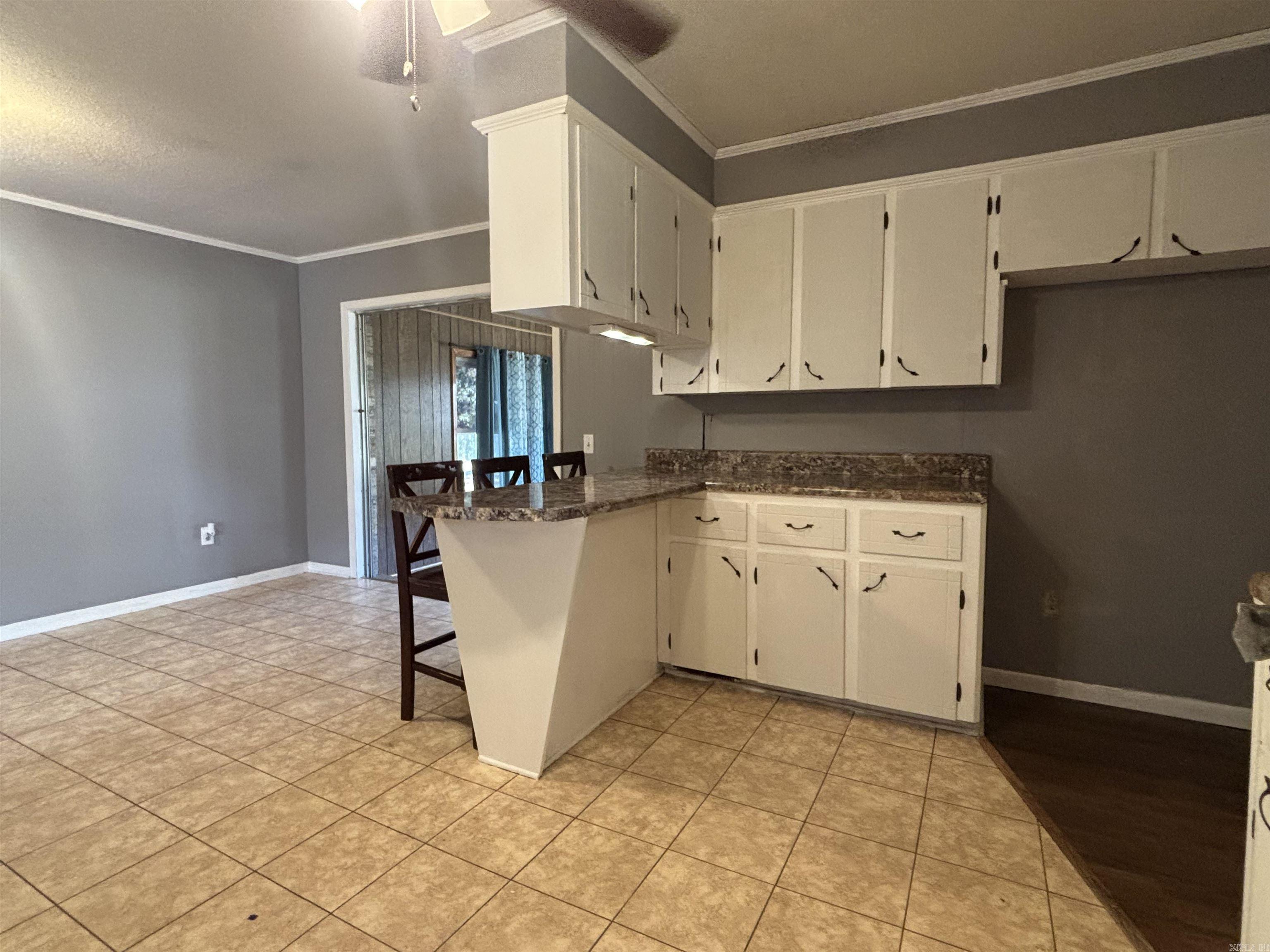112 E 7TH  Newark, AR