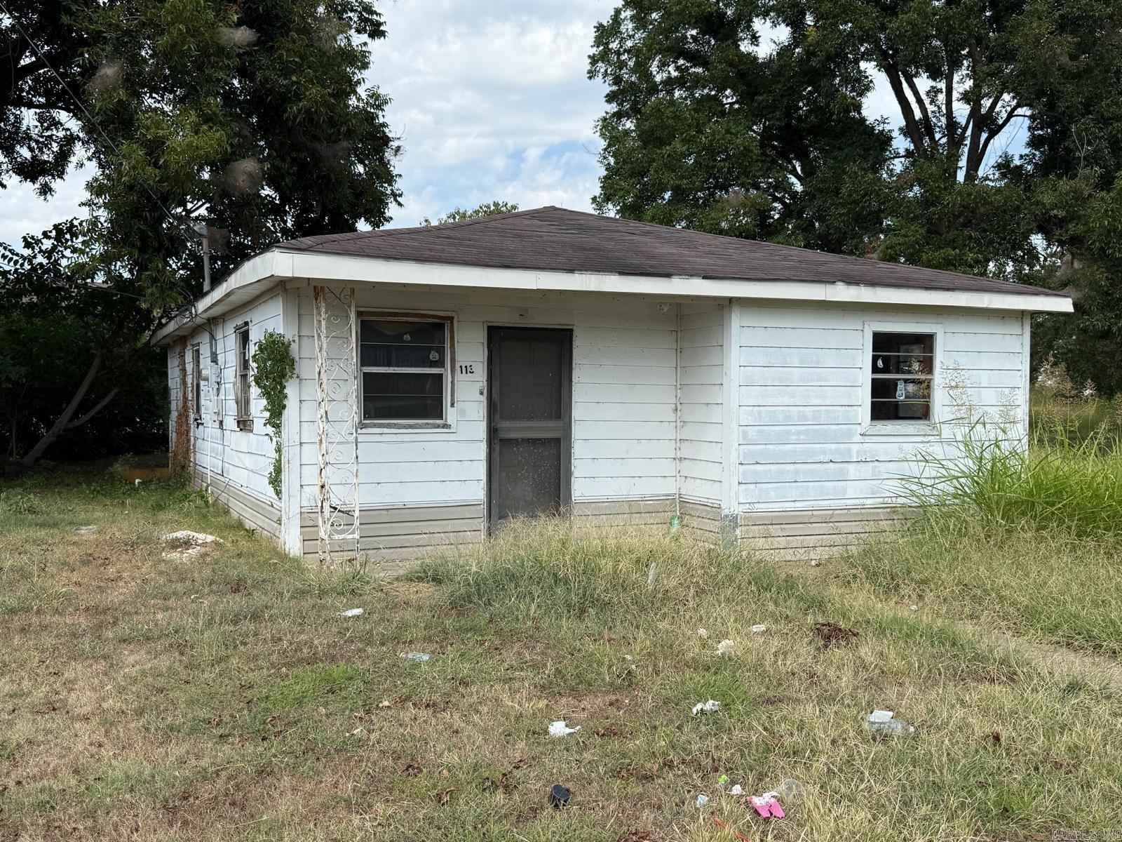 113 E CALHOUN  Luxora, AR