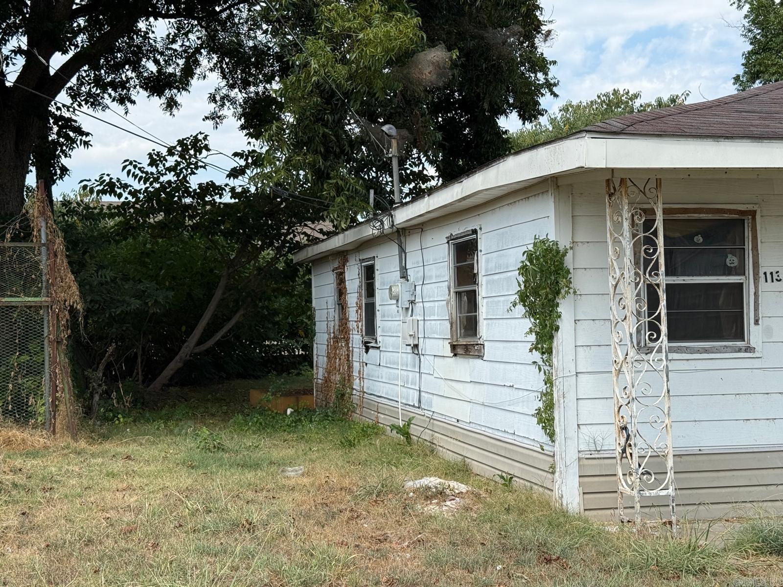 113 E CALHOUN  Luxora, AR