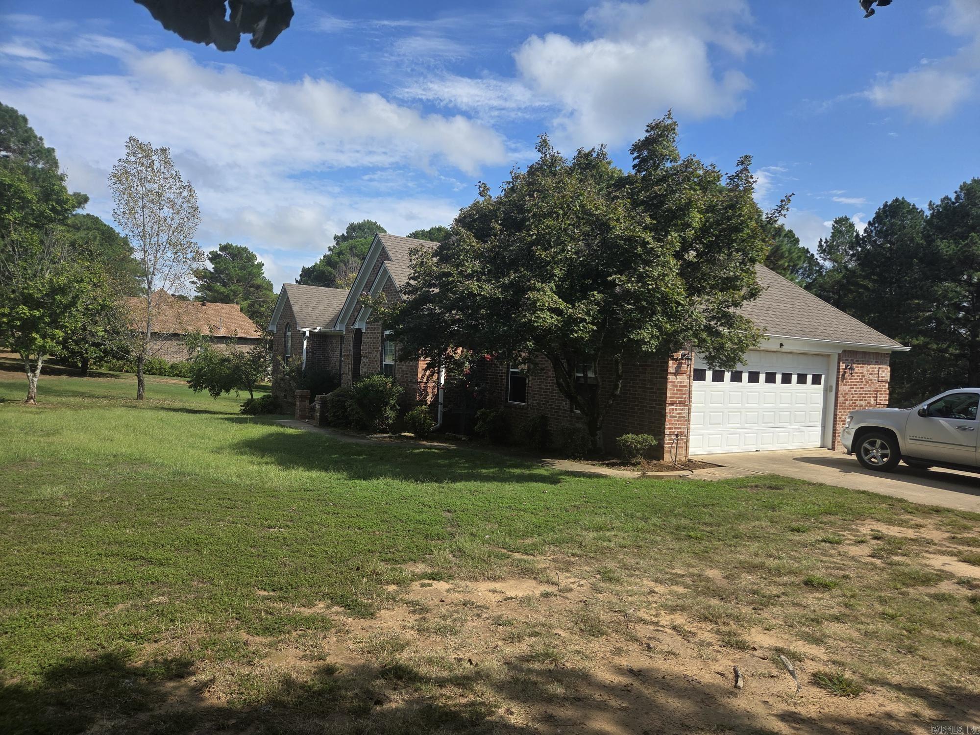 3001 W Country Club  Searcy, AR
