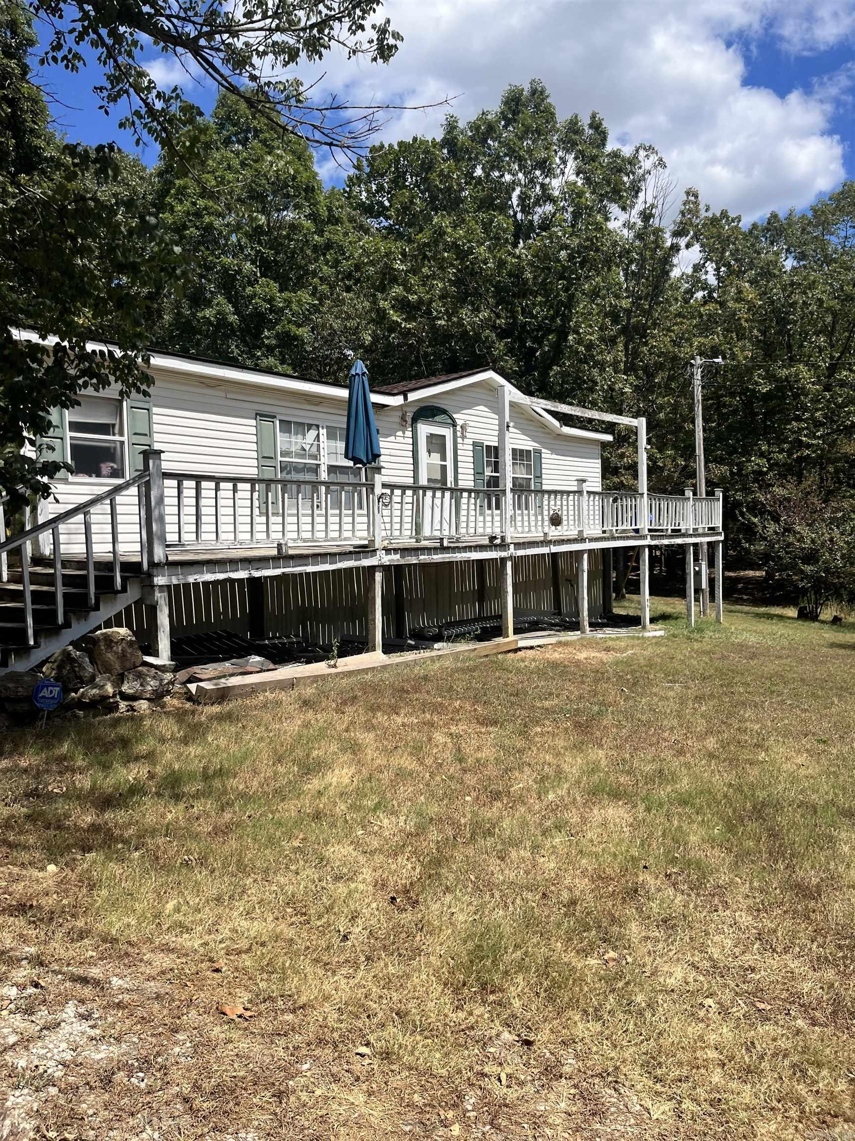815 Slade  Evening Shade, AR