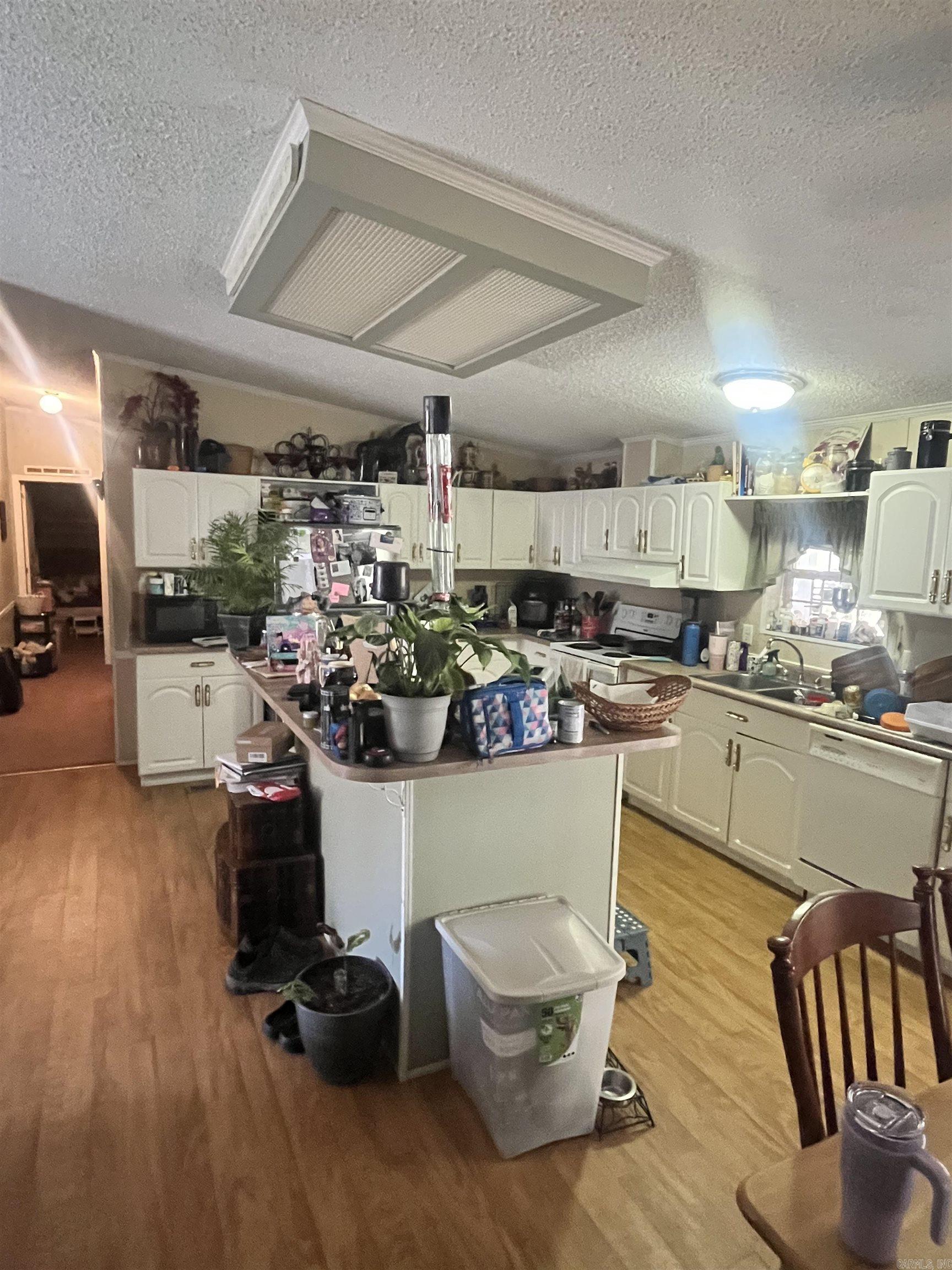 815 Slade  Evening Shade, AR