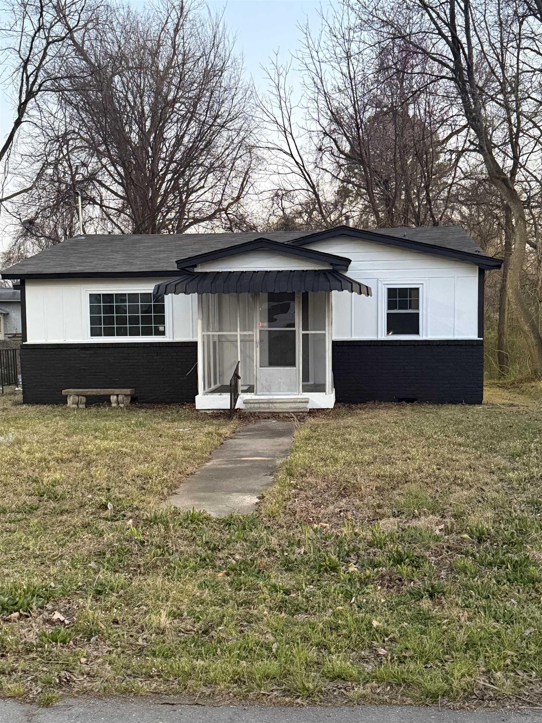 1212 W 9th  Pine Bluff, AR