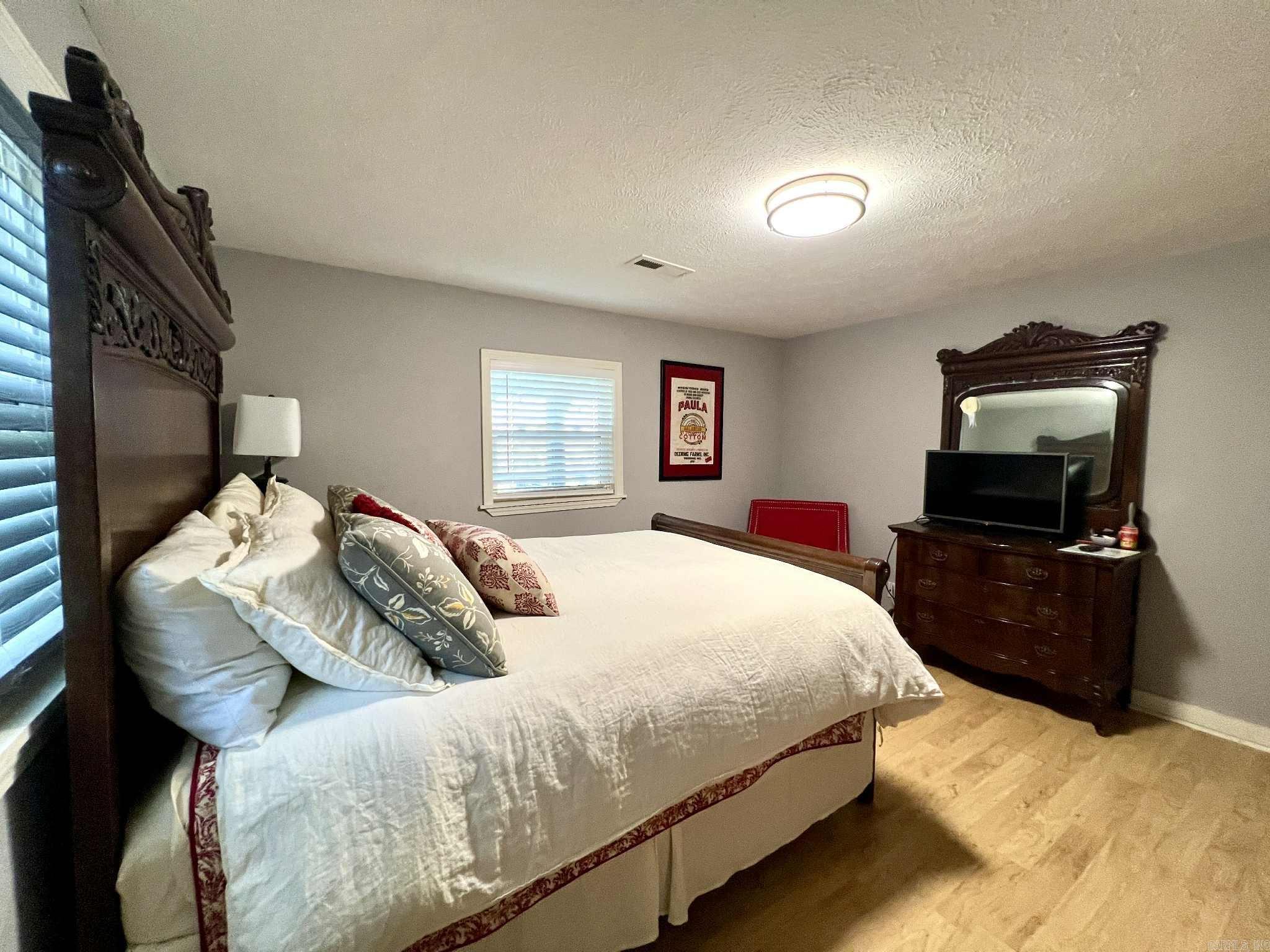 206 CR 137  Henderson, AR