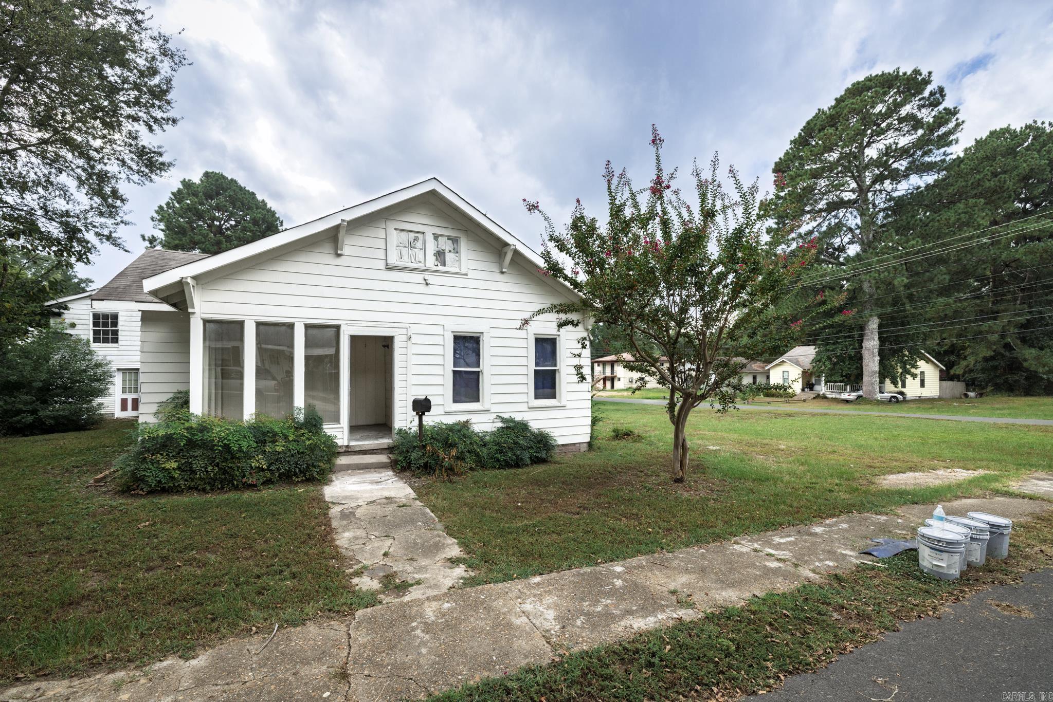 1533 Phillips  Arkadelphia, AR