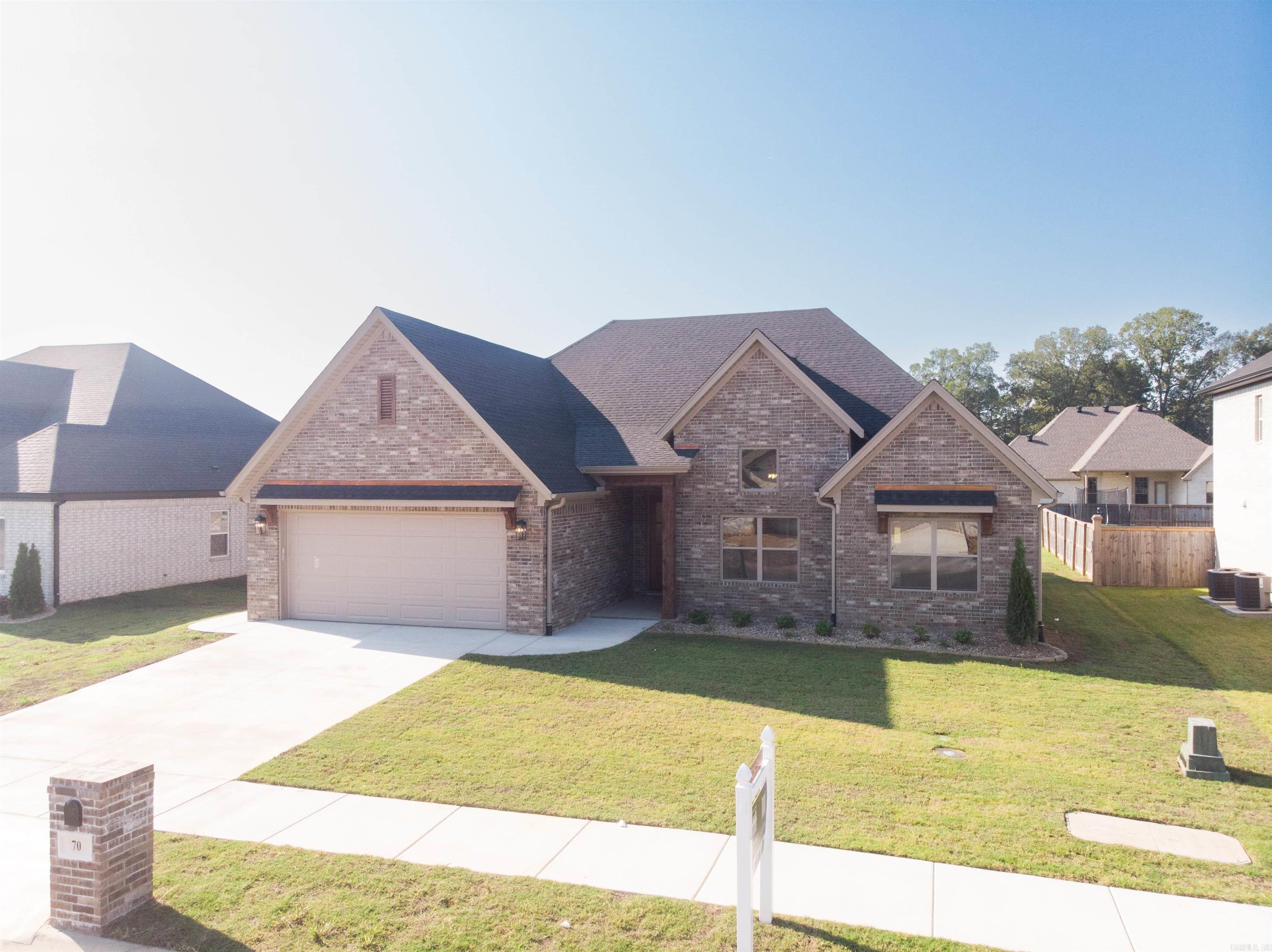 70 Corniche  Maumelle, AR